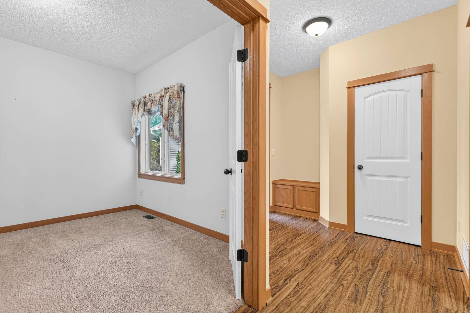 5845 Oakgreen Court N, Stillwater, MN 55082 22-web-or-mls-5845 Oakgreen Court North Stillwater-30.jpg