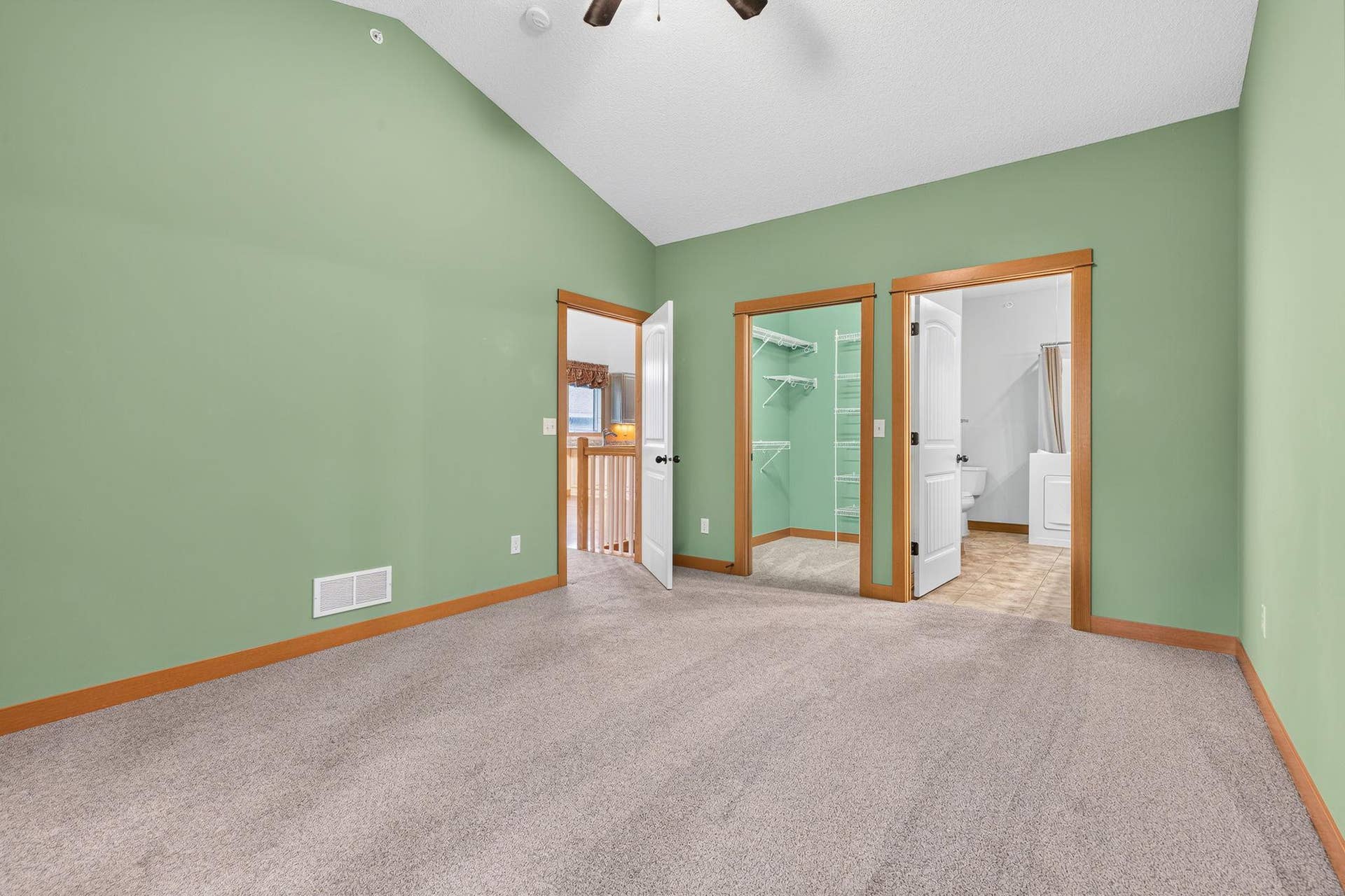 5845 Oakgreen Court N, Stillwater, MN 55082 18-web-or-mls-5845 Oakgreen Court North Stillwater-14.jpg