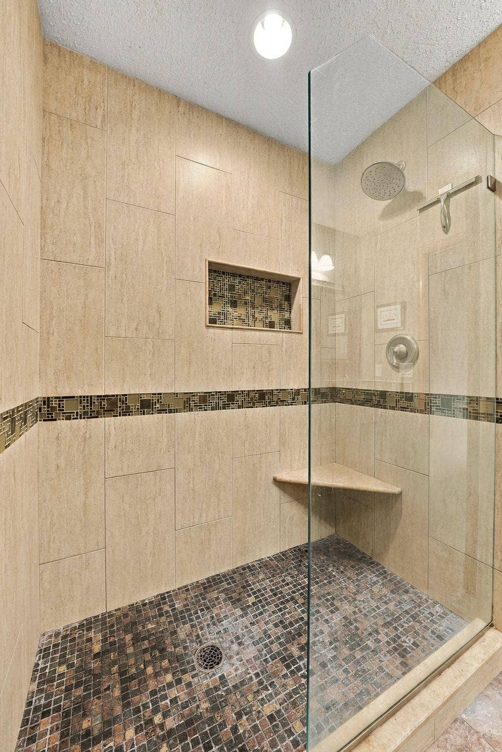 4235 Wedgewood Lane N, Plymouth, MN 55442