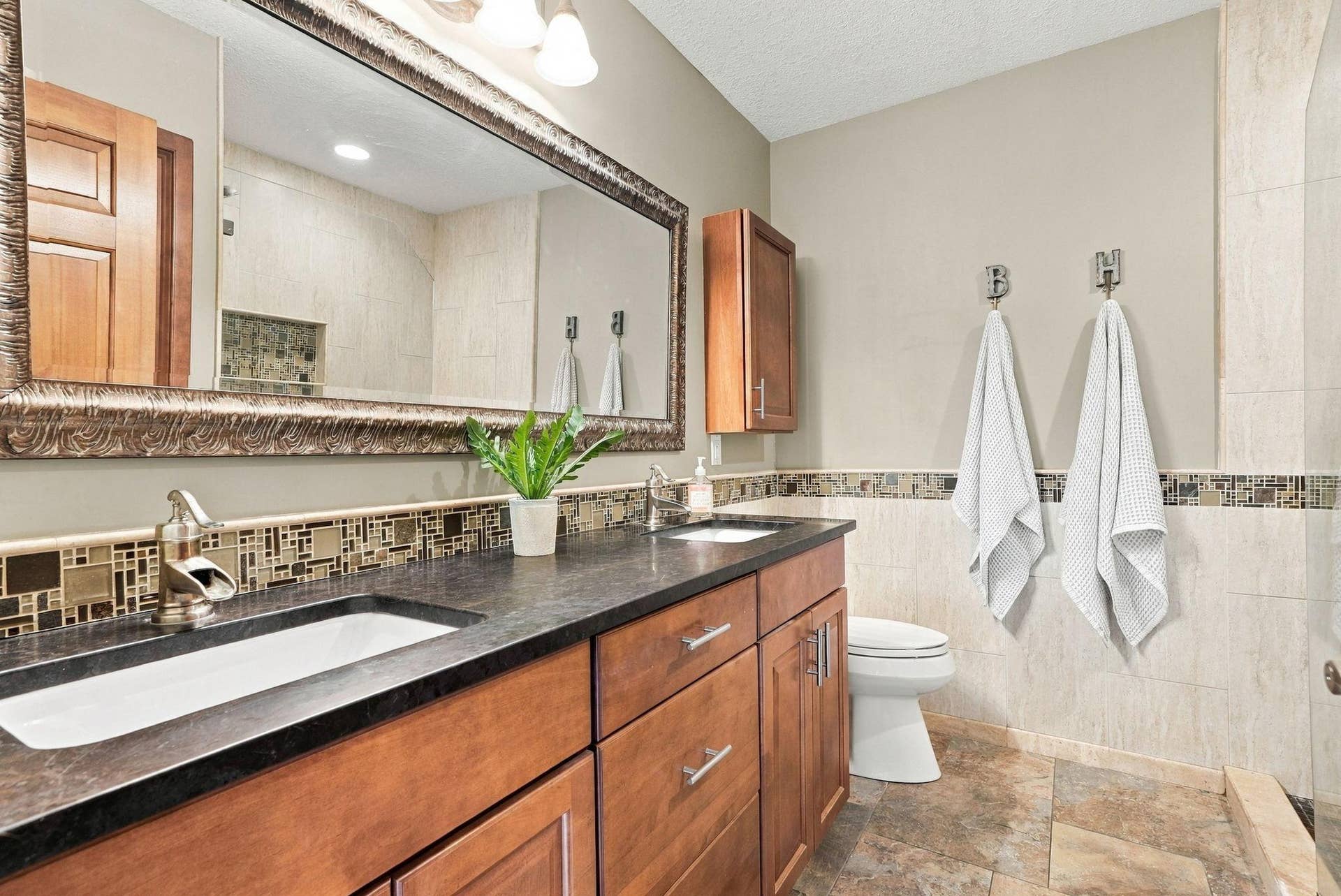 4235 Wedgewood Lane N, Plymouth, MN 55442