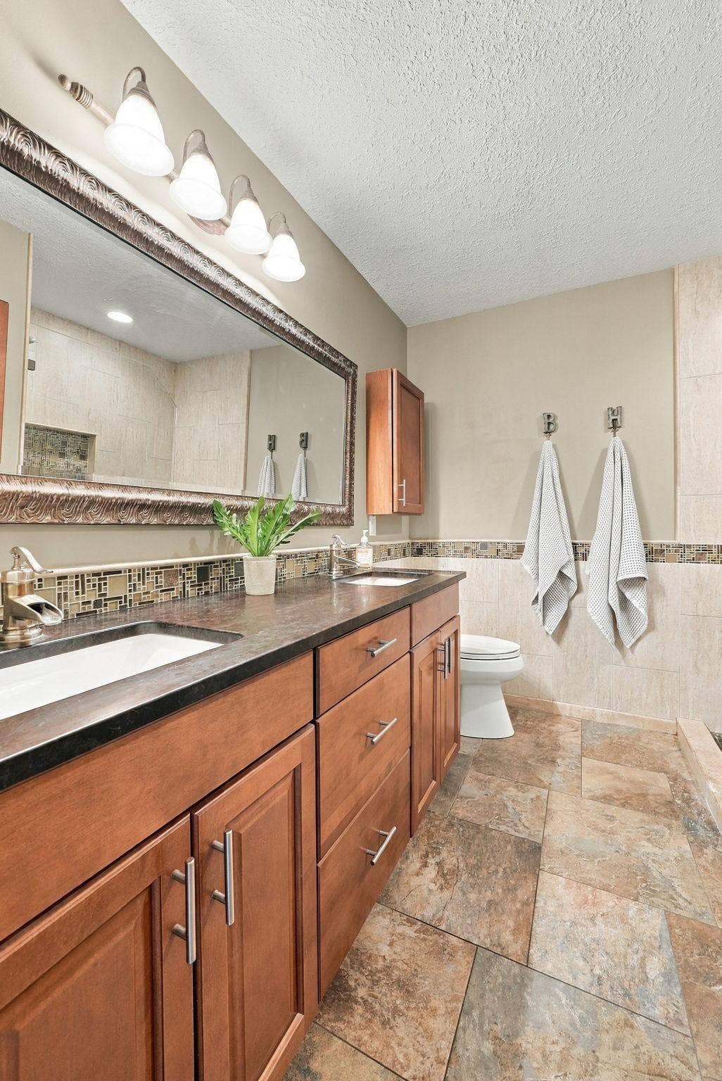 4235 Wedgewood Lane N, Plymouth, MN 55442