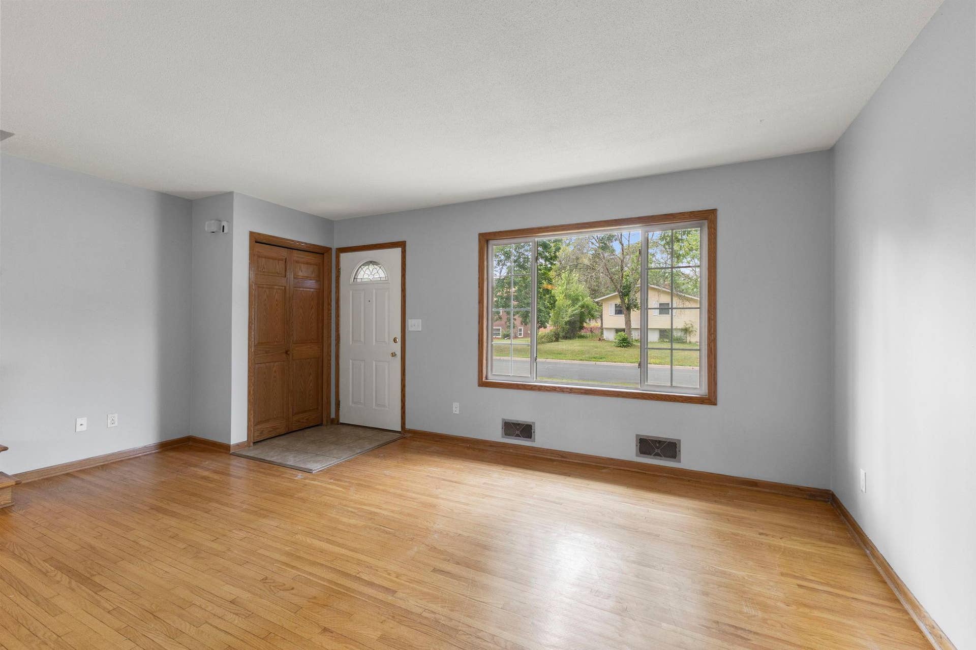 3684 Prairie Road, White Bear Lake, MN 55110 14-web-or-mls-3684 Prairie Rd-99.jpg