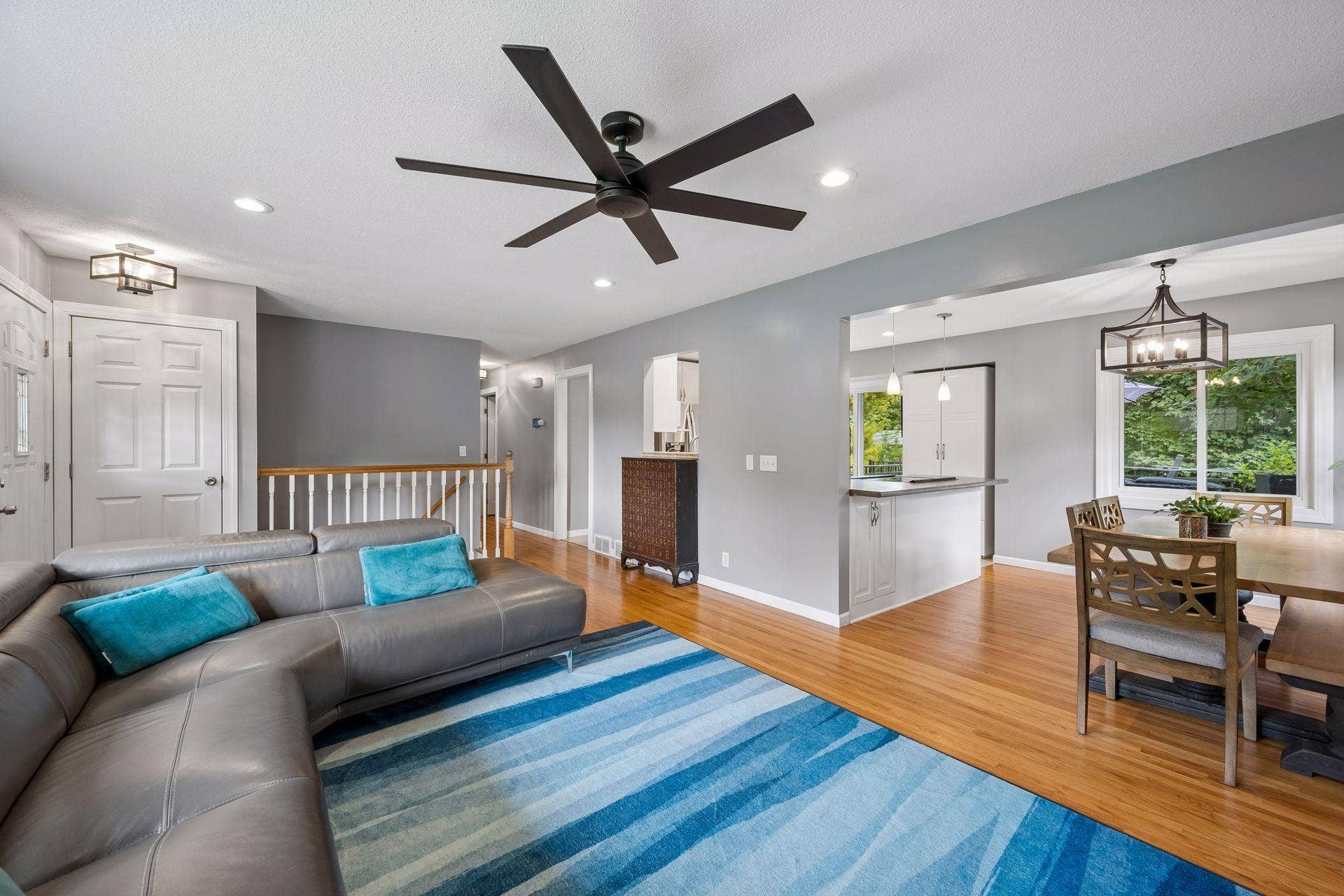 7611 Kiowa Avenue, Chanhassen, MN 55317 7611 Kiowa Avenue, Chanhassen, MN 55317