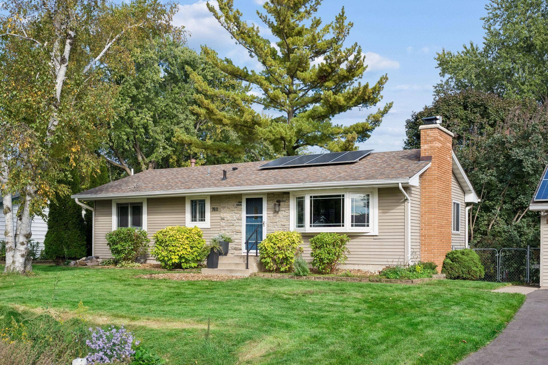 7611 Kiowa Avenue, Chanhassen, MN 55317 7611 Kiowa Avenue, Chanhassen, MN 55317