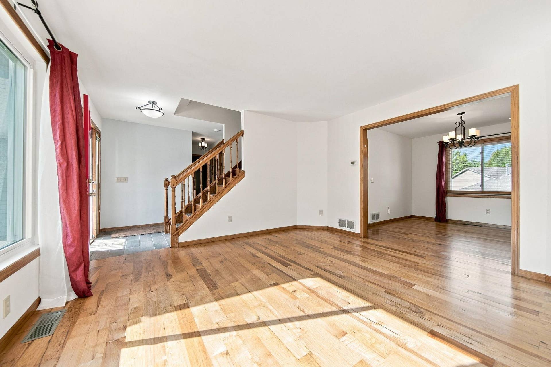 2610 Hydram Avenue N, Oakdale, MN 55128 2610 Hydram Avenue N, Oakdale, MN 55128