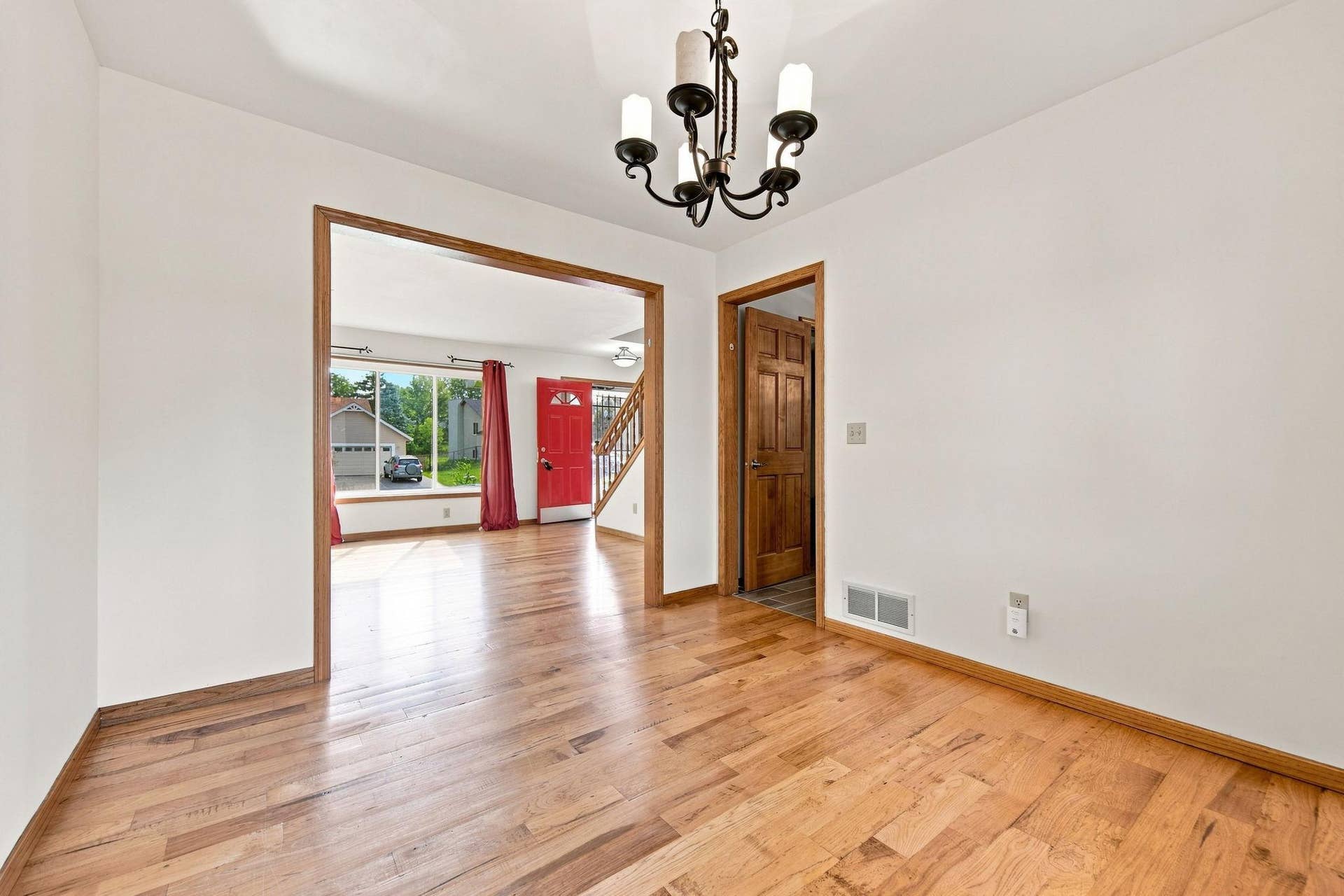 2610 Hydram Avenue N, Oakdale, MN 55128 2610 Hydram Avenue N, Oakdale, MN 55128