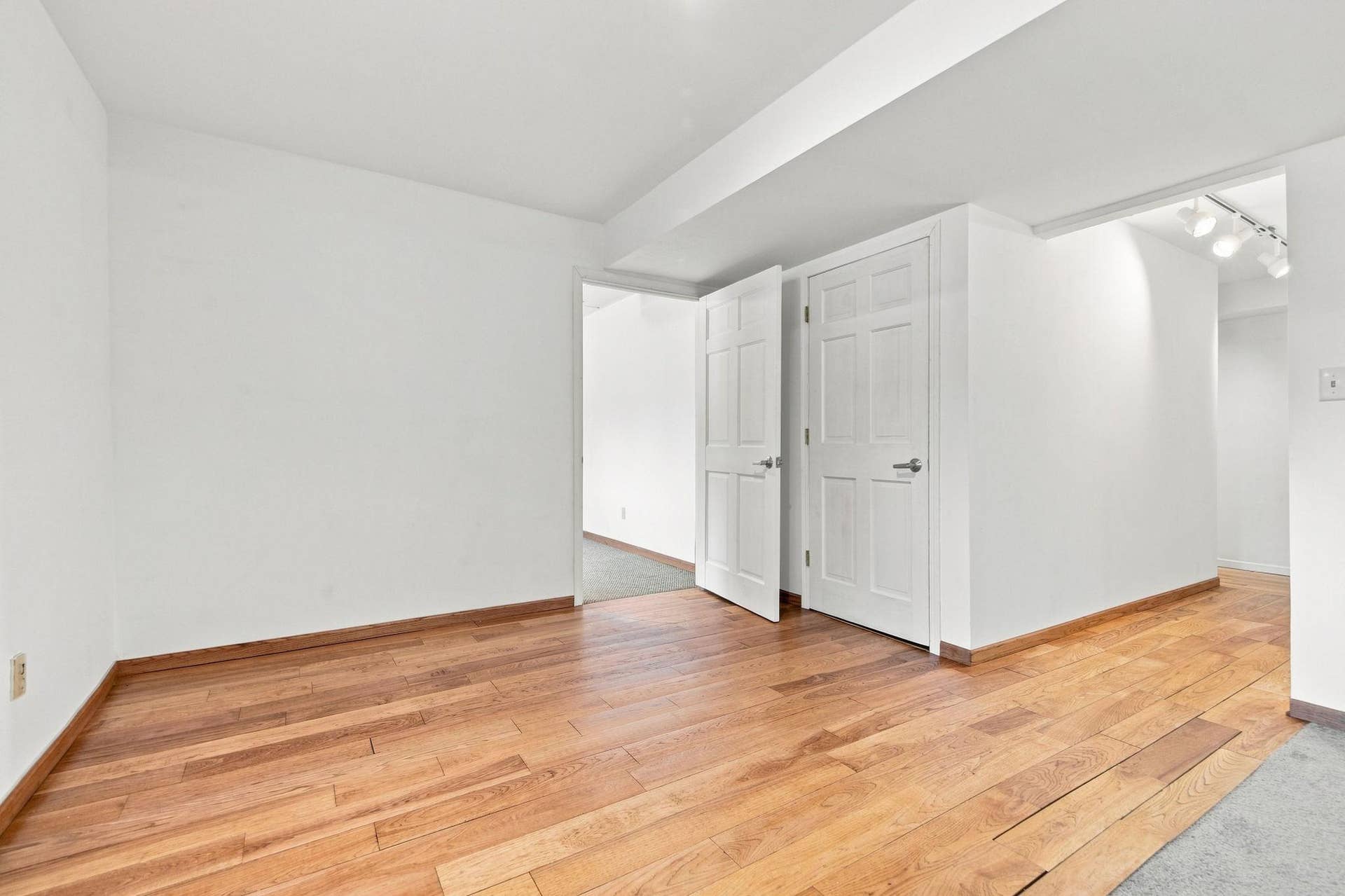 2610 Hydram Avenue N, Oakdale, MN 55128 2610 Hydram Avenue N, Oakdale, MN 55128
