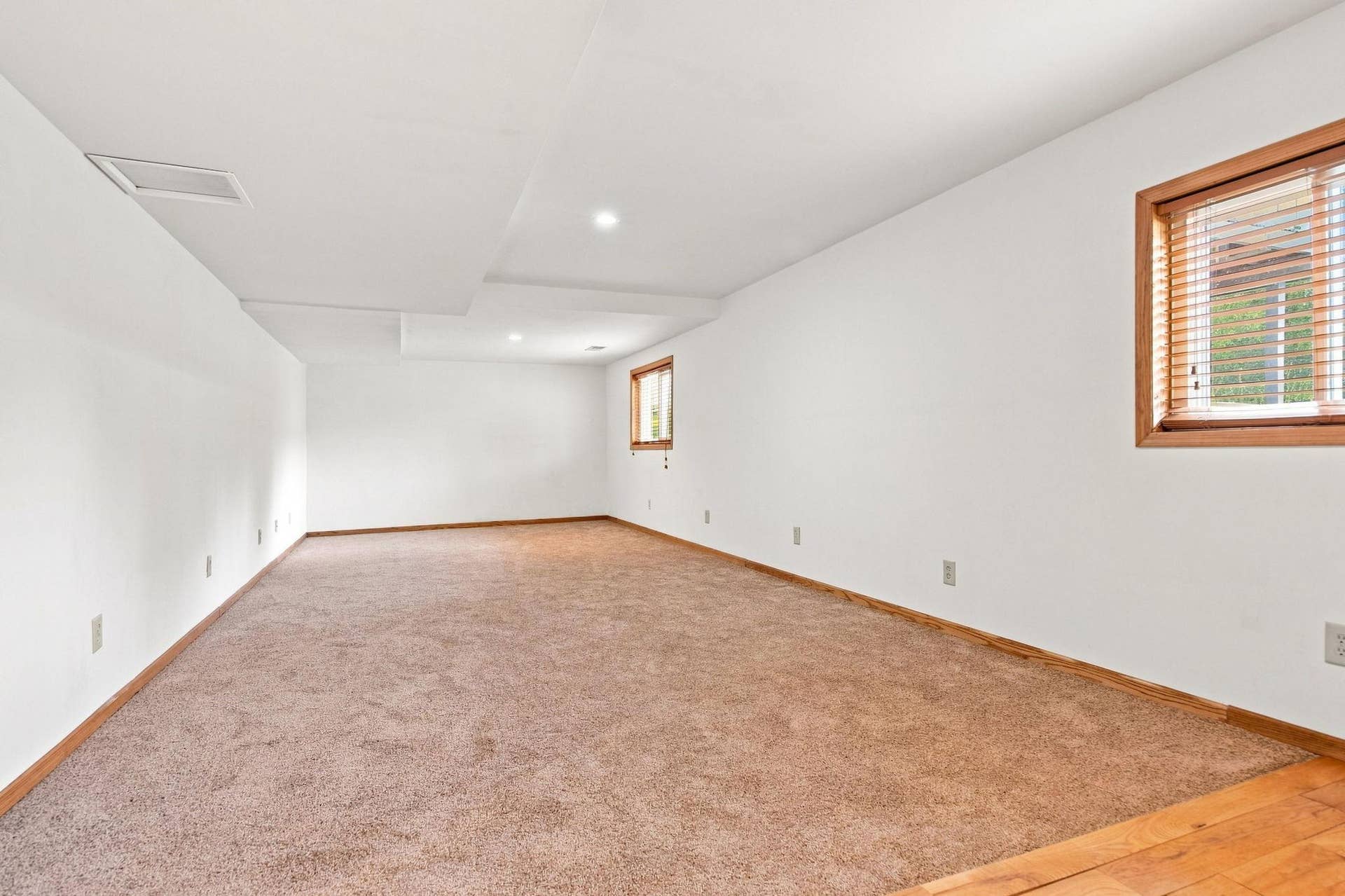 2610 Hydram Avenue N, Oakdale, MN 55128 2610 Hydram Avenue N, Oakdale, MN 55128