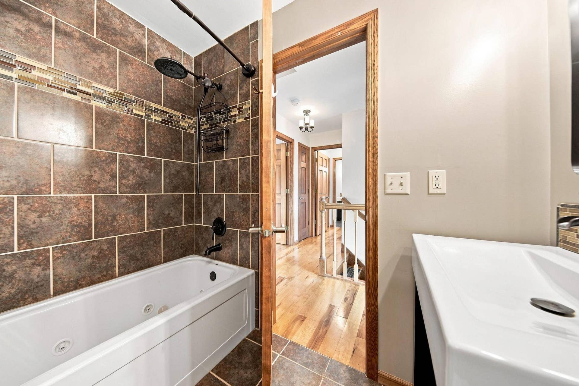 2610 Hydram Avenue N, Oakdale, MN 55128 2610 Hydram Avenue N, Oakdale, MN 55128
