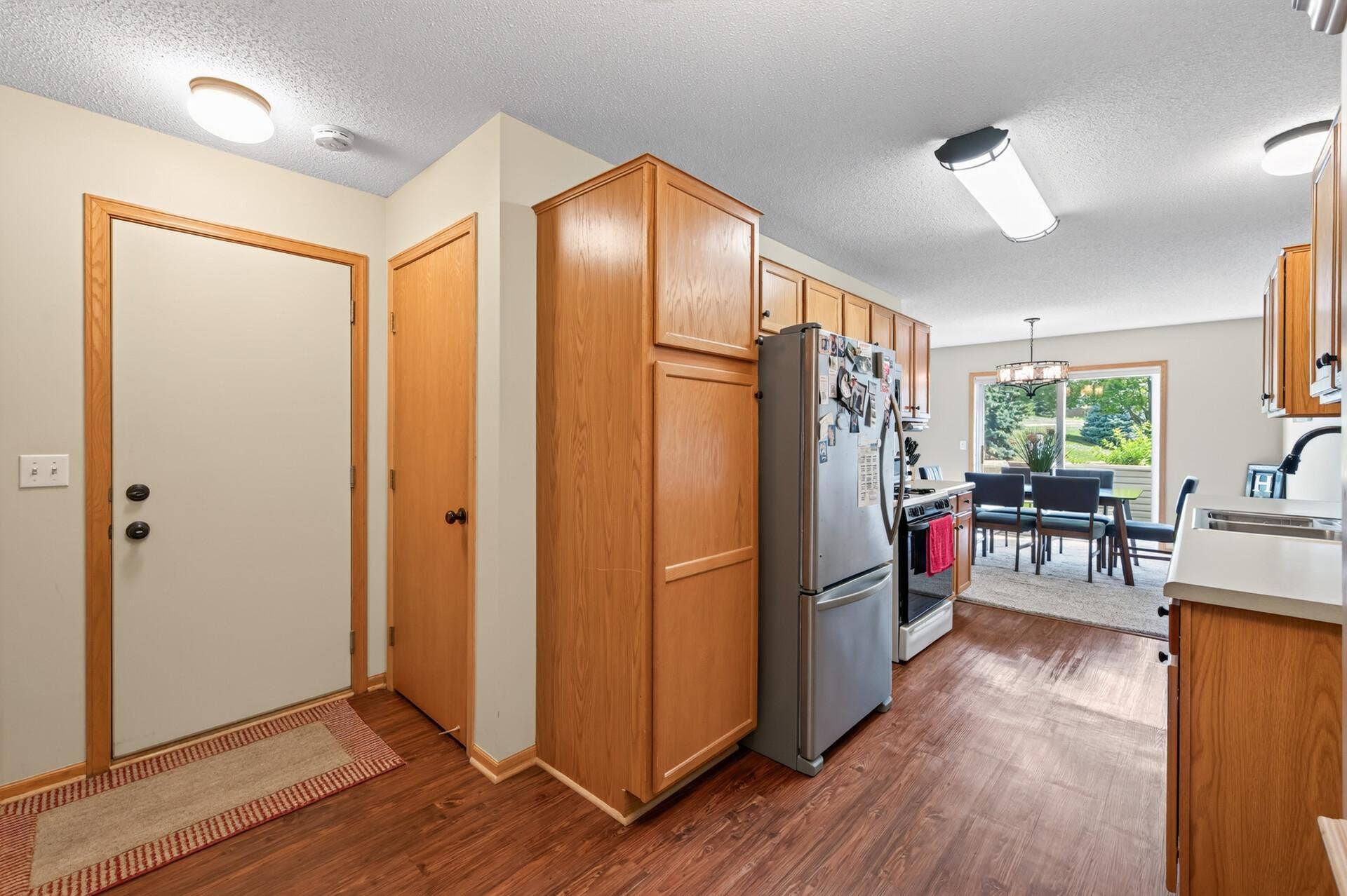 6193 Courtly Road, #E, Woodbury, MN 55125 21_6193_Courtly_Rd_E21_mls.jpg