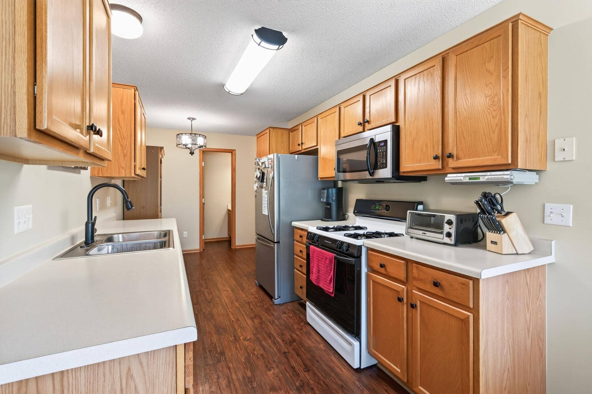 6193 Courtly Road, #E, Woodbury, MN 55125 14_6193_Courtly_Rd_E14_mls.jpg