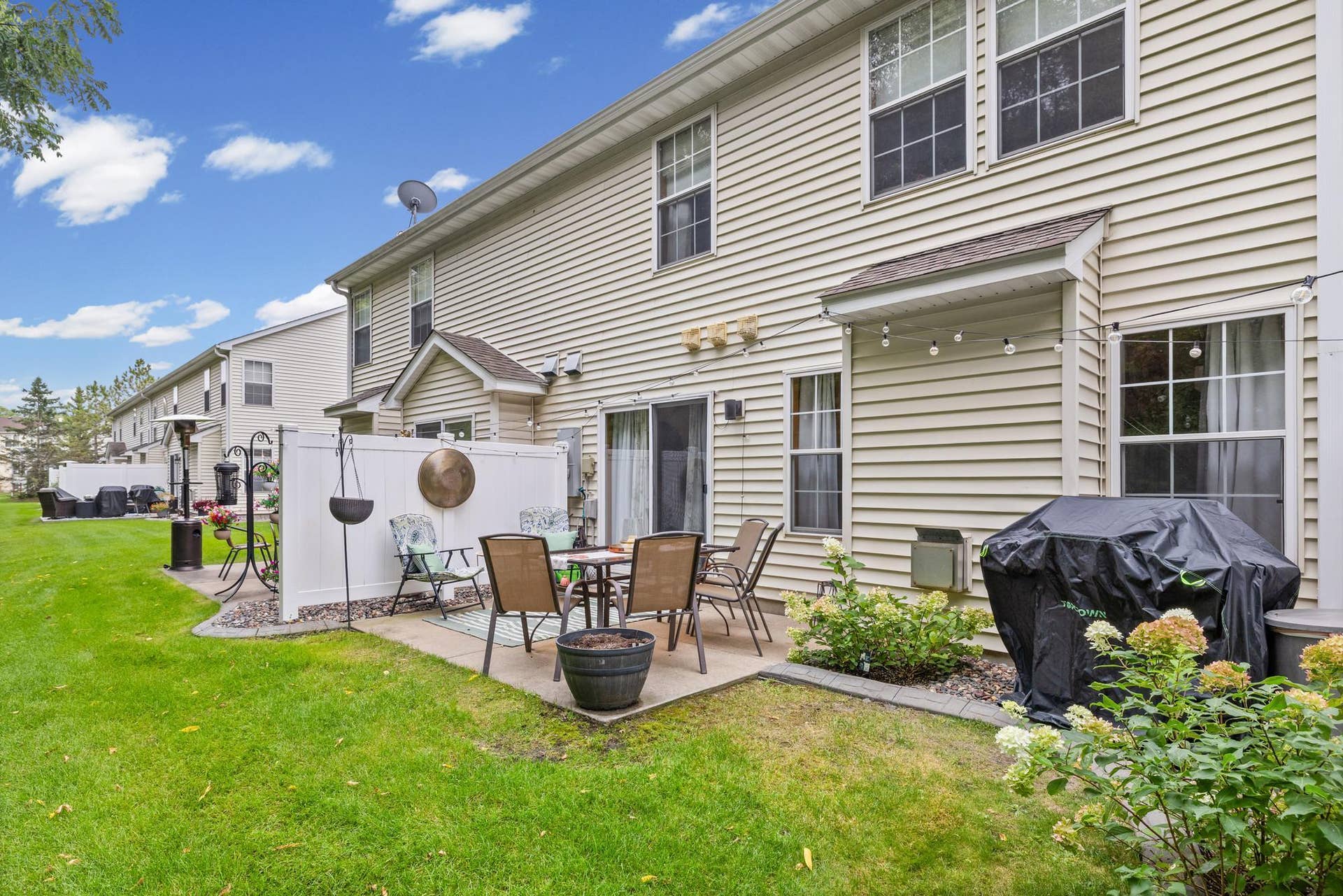 9220 Merrimac Lane N, Maple Grove, MN 55311 9220 Merrimac Lane N, Maple Grove, MN 55311