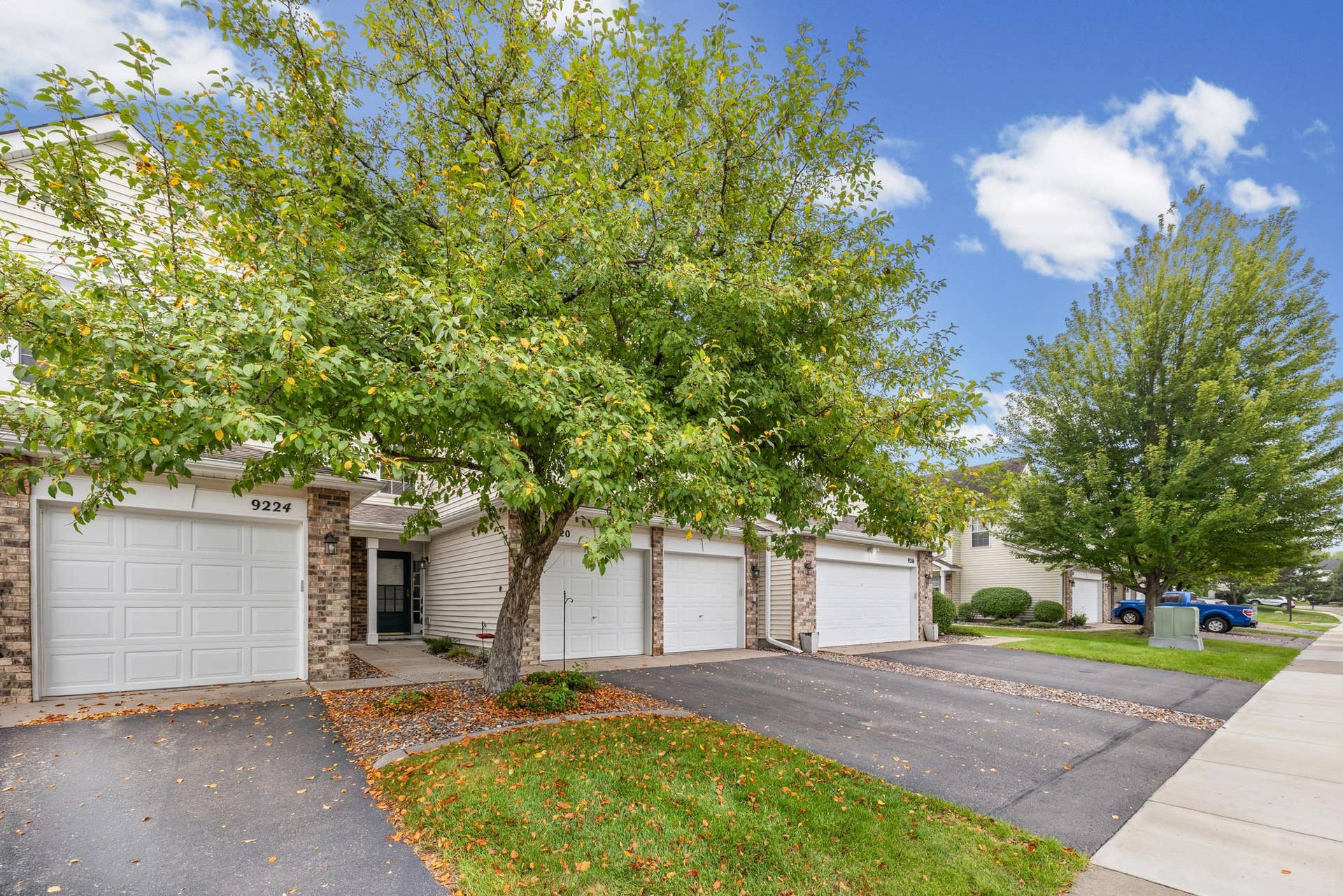 9220 Merrimac Lane N, Maple Grove, MN 55311 9220 Merrimac Lane N, Maple Grove, MN 55311