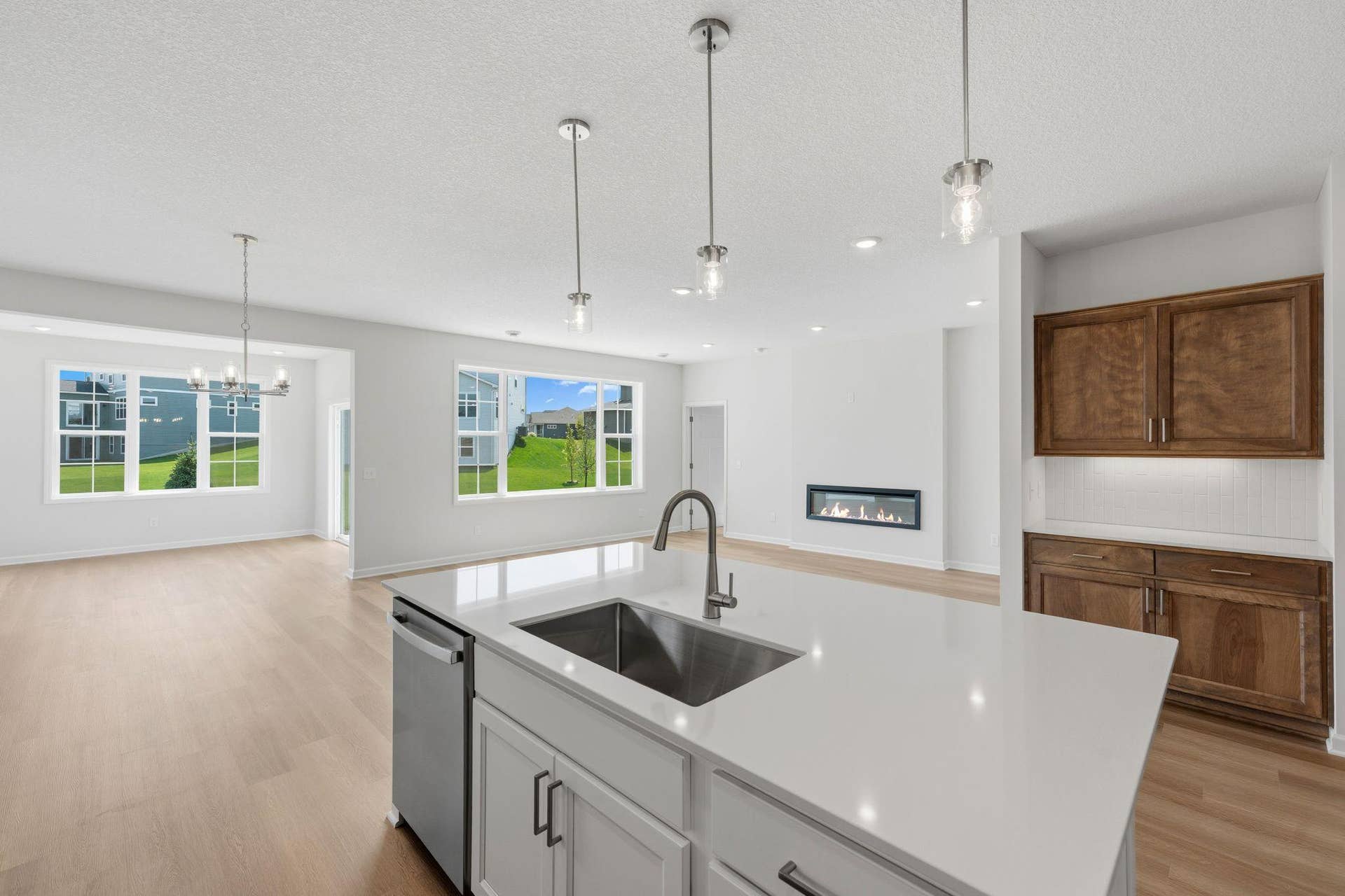 6321 158th Street N, Hugo, MN 55038 6321 158th Street N, Hugo, MN 55038