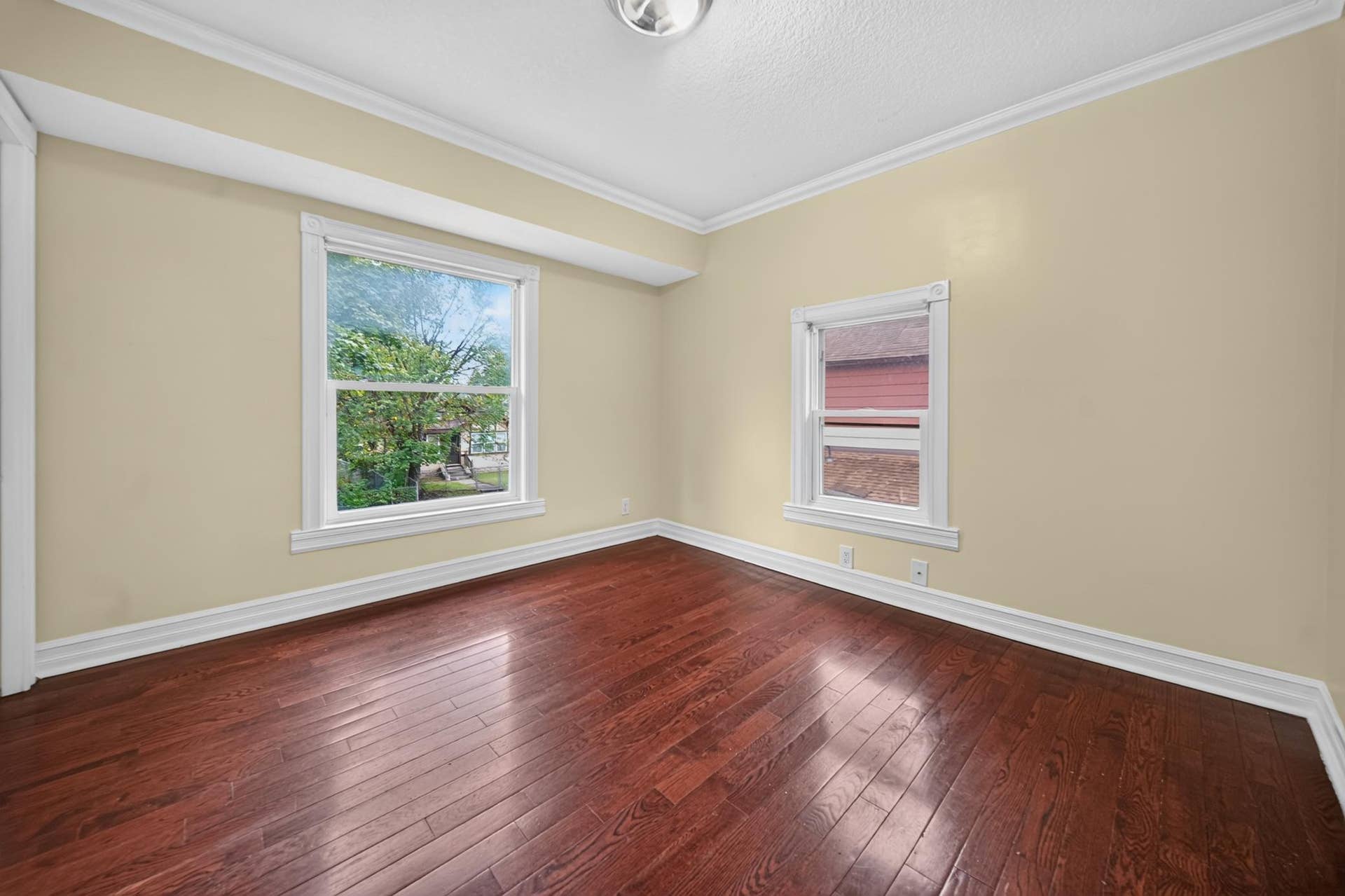 3947 Dupont Avenue N, 81, Minneapolis, MN 55412 DSC01046.jpg