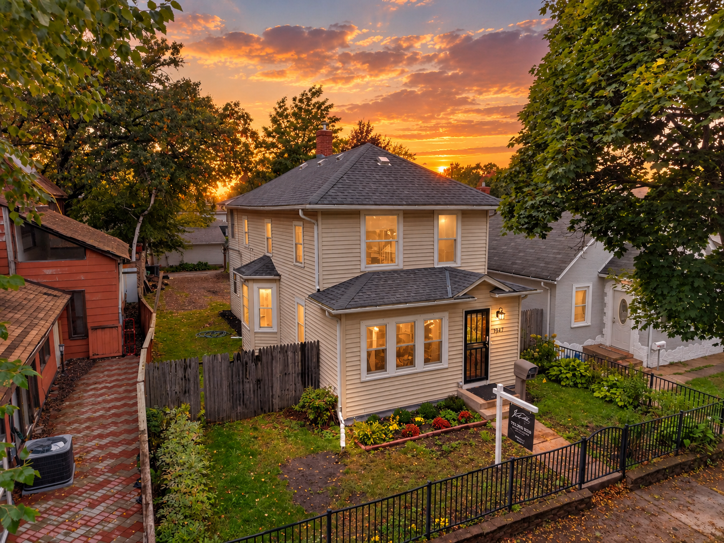 3947 Dupont Avenue N, 81, Minneapolis, MN 55412 Enhanced by AI - Front