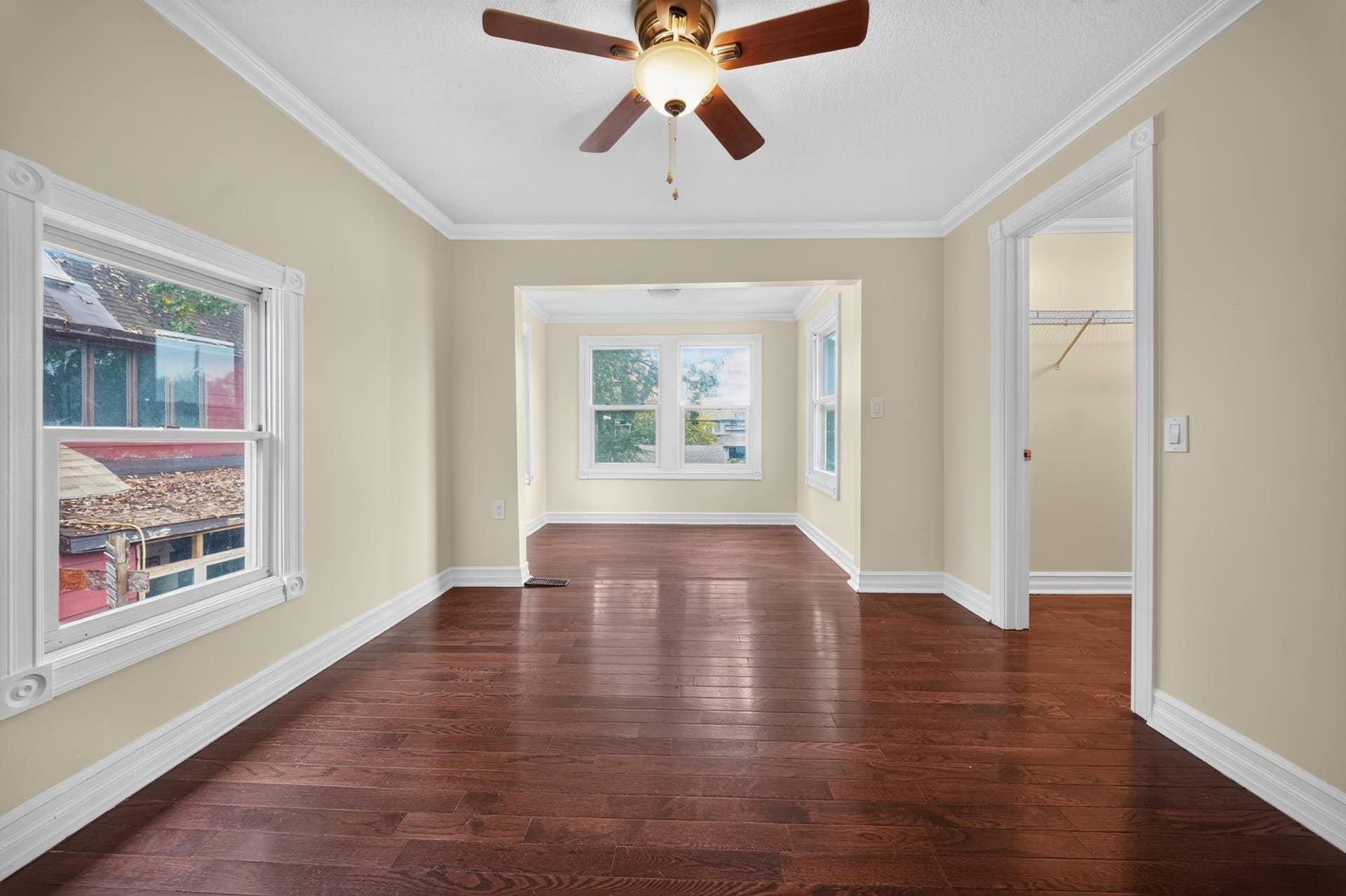 3947 Dupont Avenue N, 81, Minneapolis, MN 55412 DSC01059.jpg