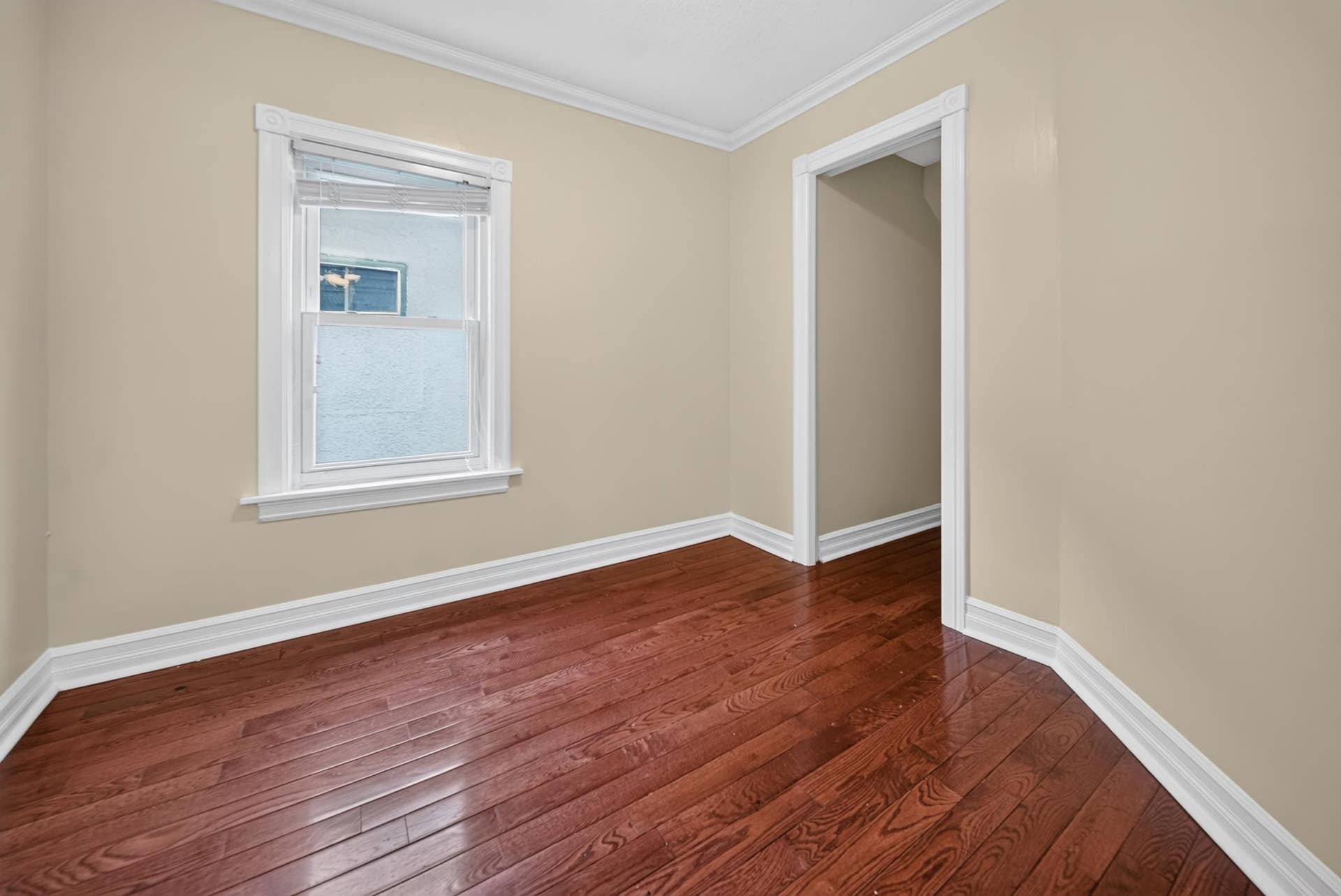 3947 Dupont Avenue N, 81, Minneapolis, MN 55412 DSC01039.jpg