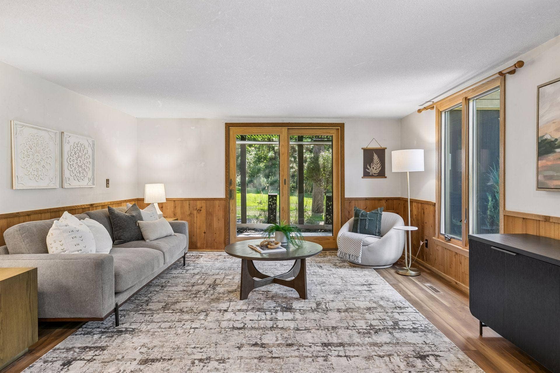 8249 Deer Pond Court N, Lake Elmo, MN 55042 8249 Deer Pond Court N, Lake Elmo, MN 55042