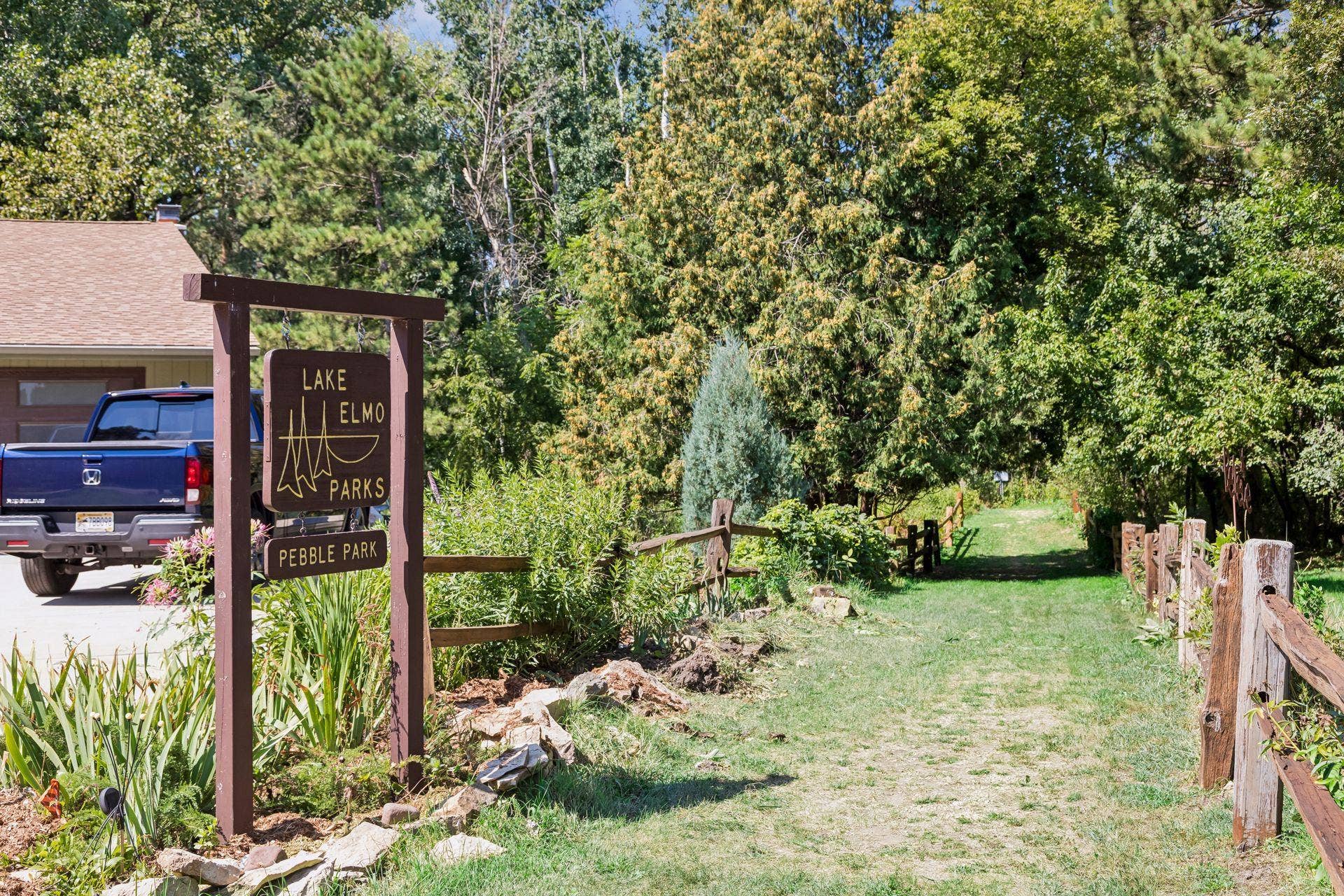 8249 Deer Pond Court N, Lake Elmo, MN 55042 8249 Deer Pond Court N, Lake Elmo, MN 55042
