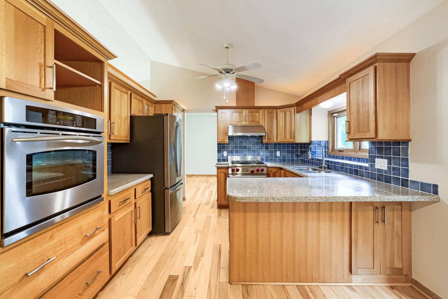 1119 Bonnieview Drive, Woodbury, MN 55129 1119 Bonnieview Drive, Woodbury, MN 55129