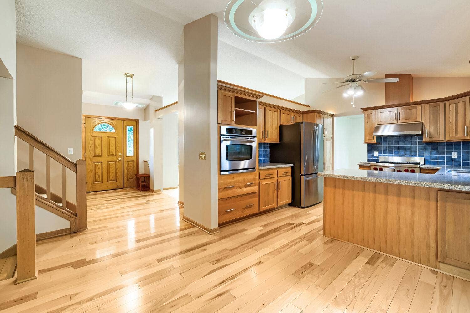 1119 Bonnieview Drive, Woodbury, MN 55129 1119 Bonnieview Drive, Woodbury, MN 55129