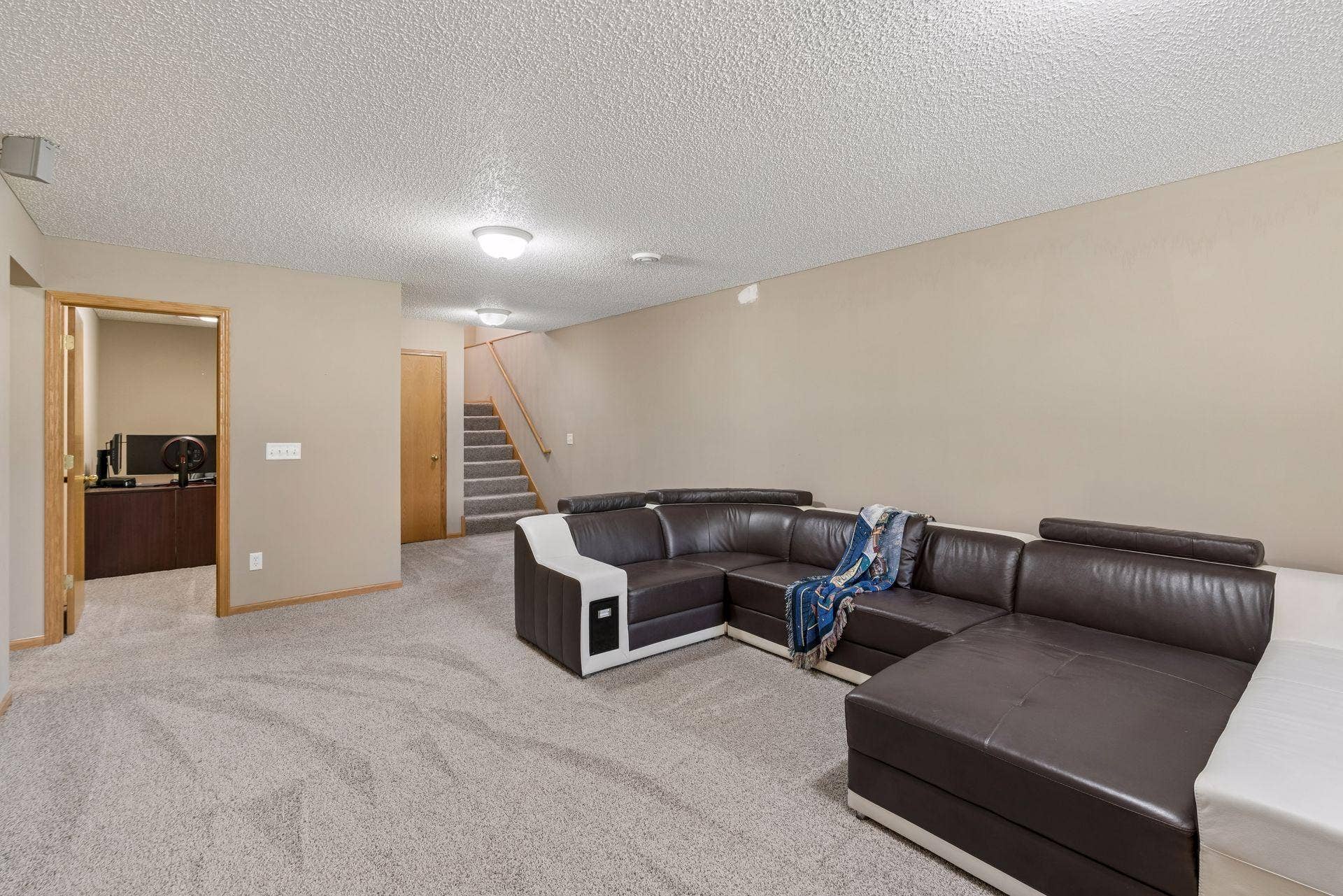 8556 Adair Circle N, Brooklyn Park, MN 55443 8556 Adair Circle N, Brooklyn Park, MN 55443