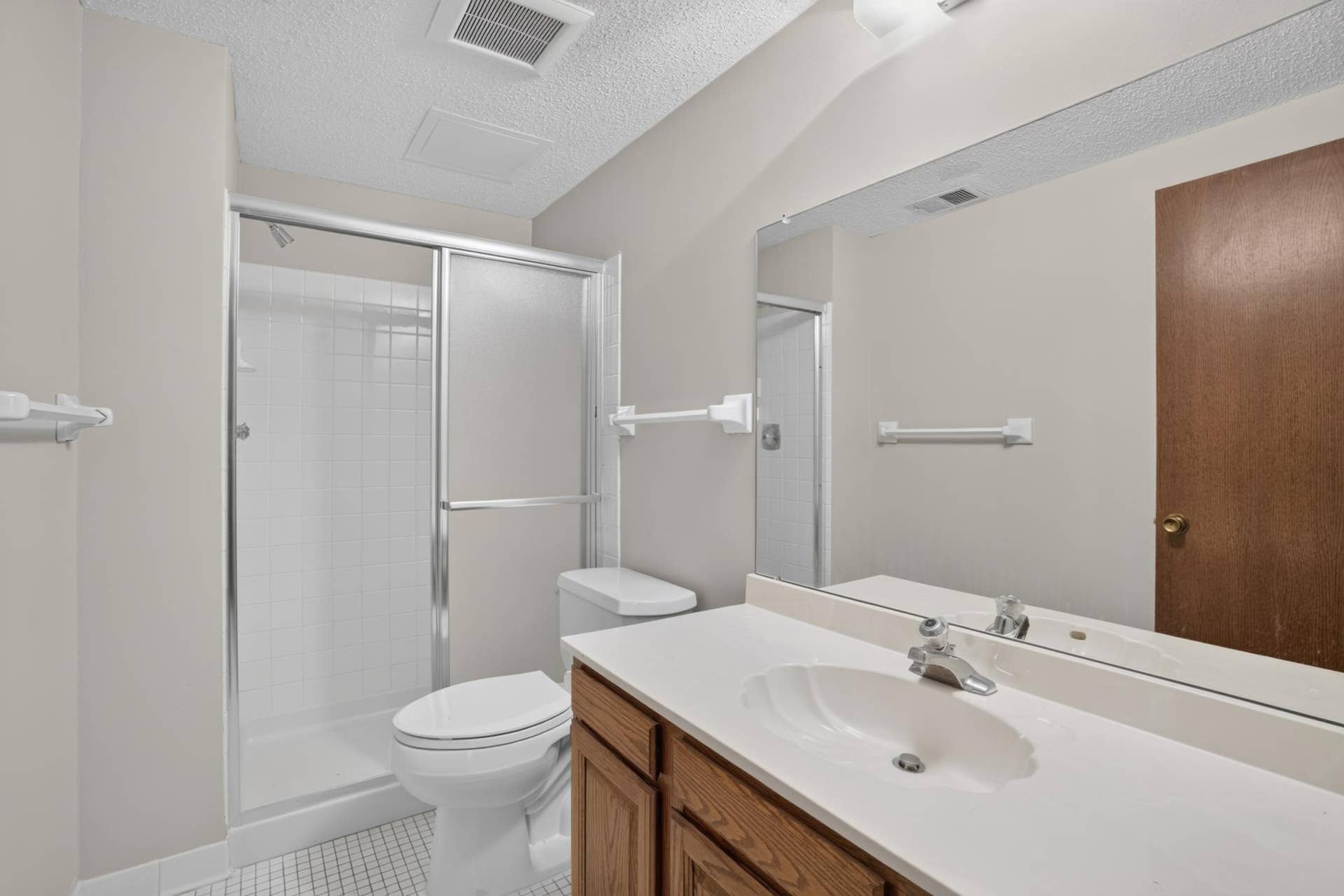 7055 Robinwood Trail, Woodbury, MN 55125 Lower Level Bath