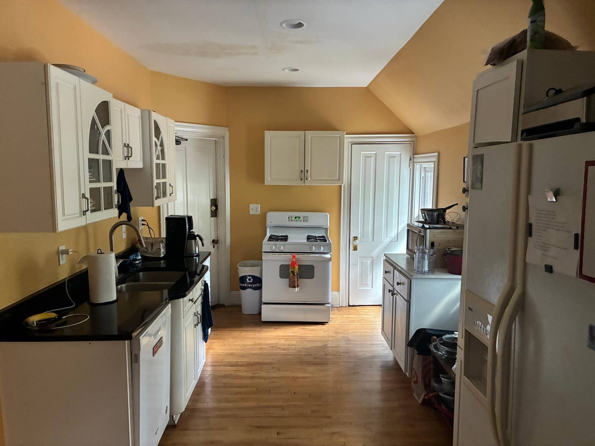1857 Carroll Avenue, 96, Saint Paul, MN 55104 Unit kitchen
