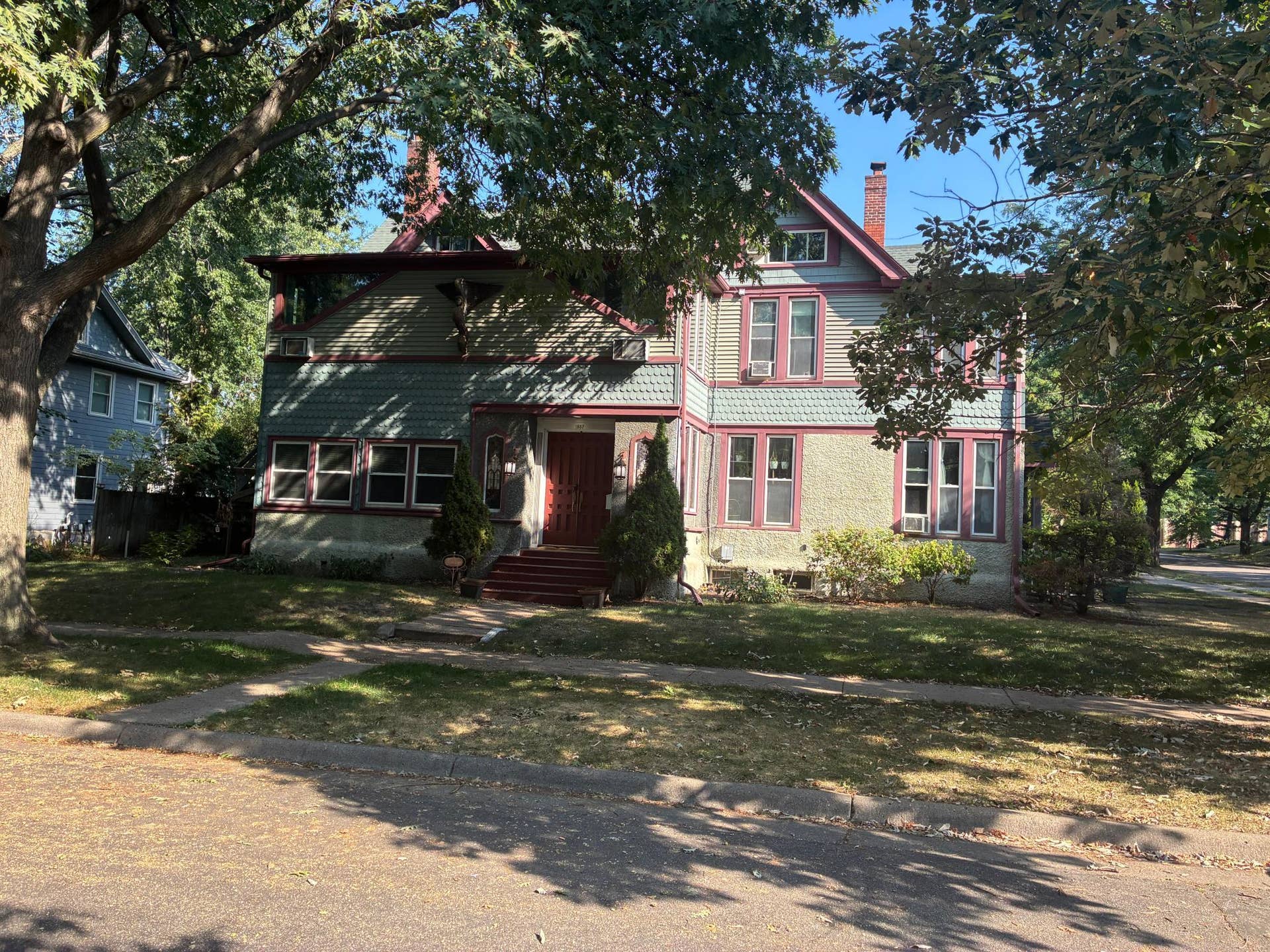 1857 Carroll Avenue, 96, Saint Paul, MN 55104 Side View