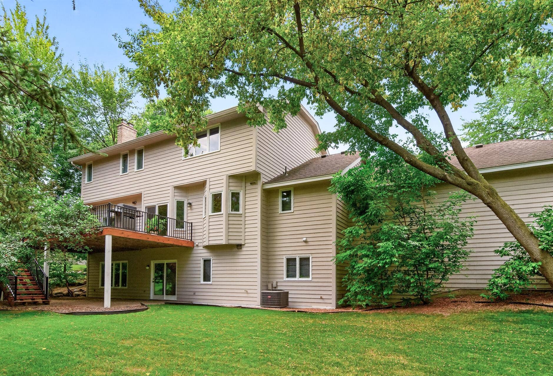 2201 Pine Island Road, Minnetonka, MN 55305