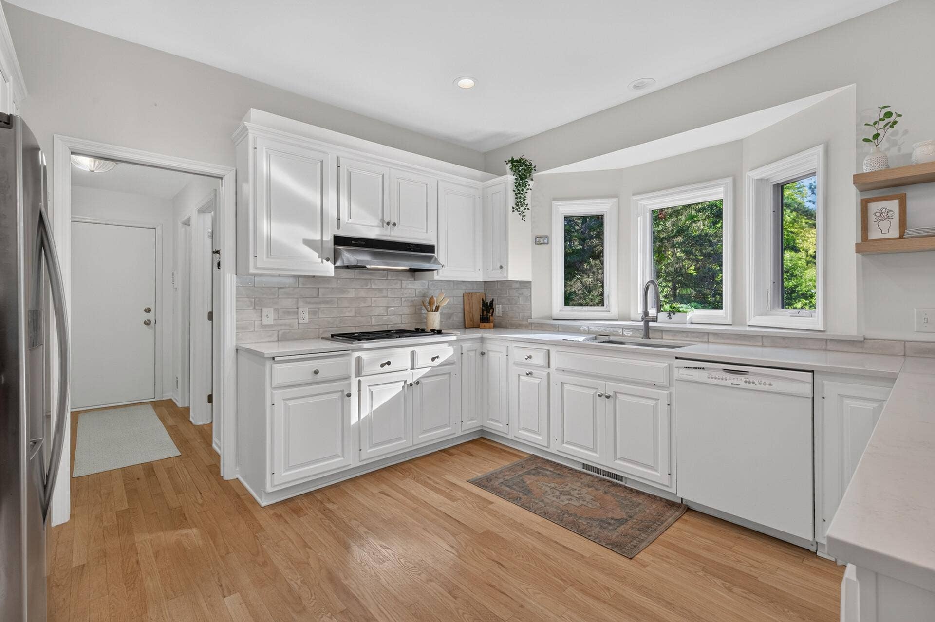 2201 Pine Island Road, Minnetonka, MN 55305