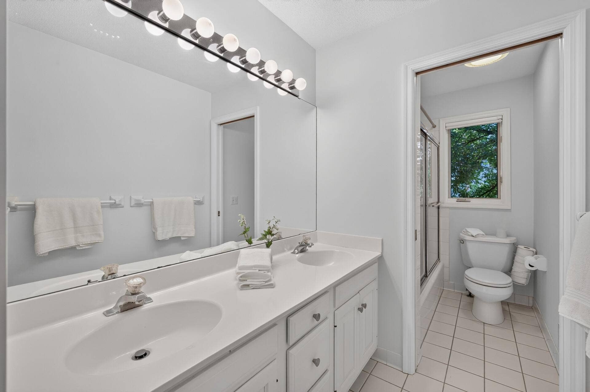 2201 Pine Island Road, Minnetonka, MN 55305
