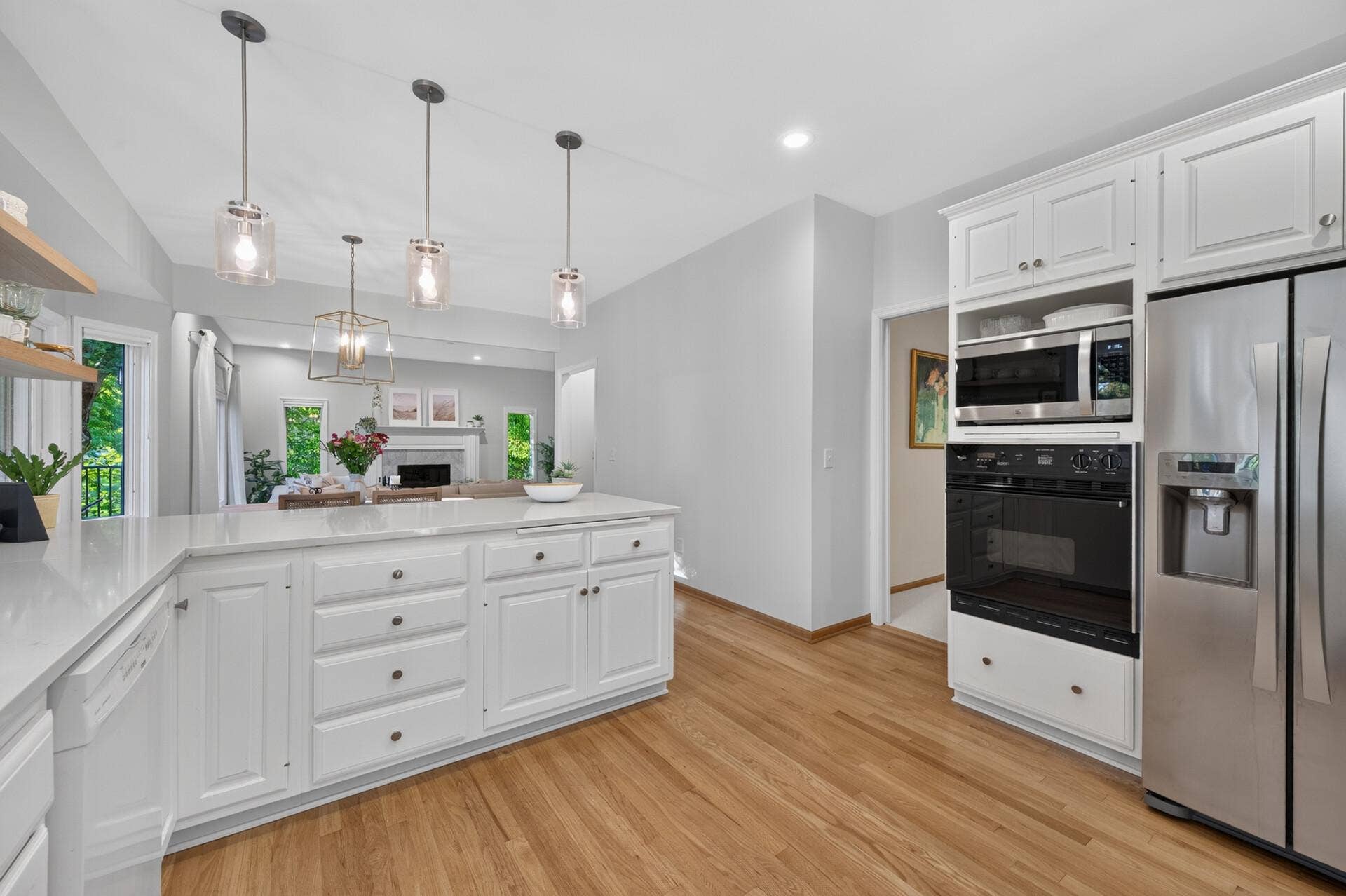2201 Pine Island Road, Minnetonka, MN 55305