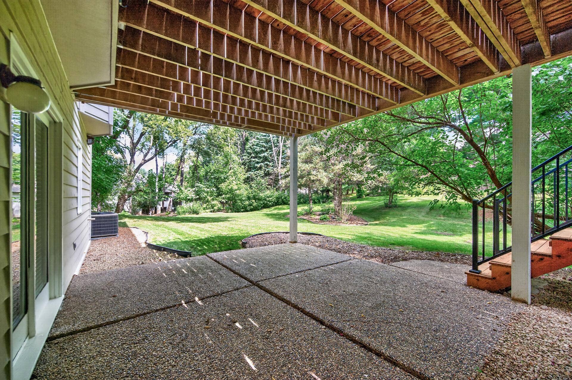 2201 Pine Island Road, Minnetonka, MN 55305