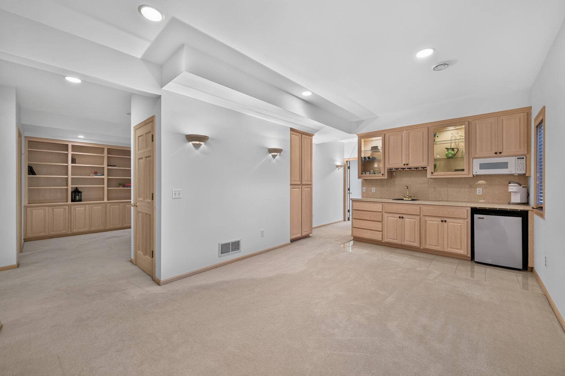 2201 Pine Island Road, Minnetonka, MN 55305