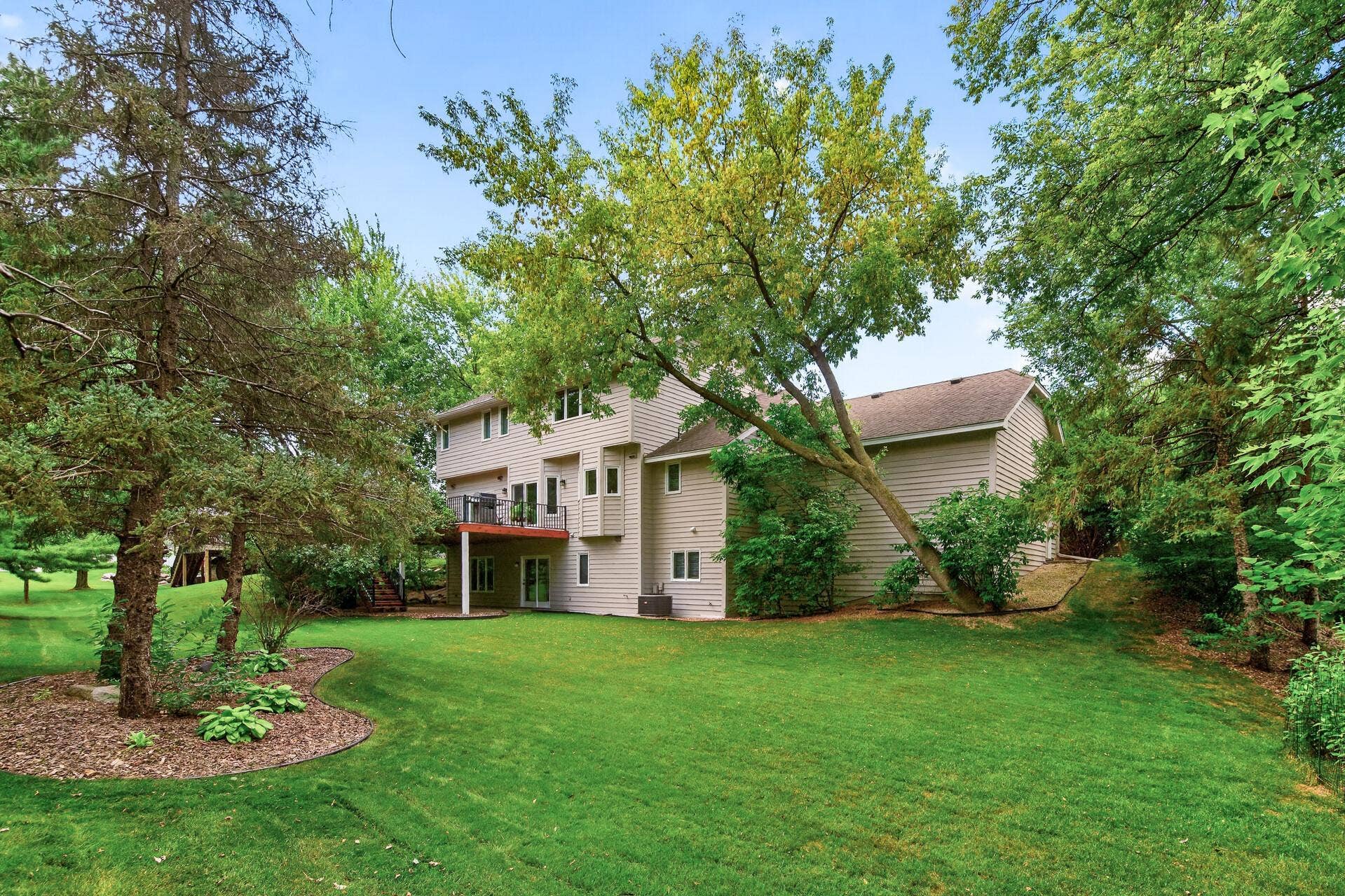 2201 Pine Island Road, Minnetonka, MN 55305