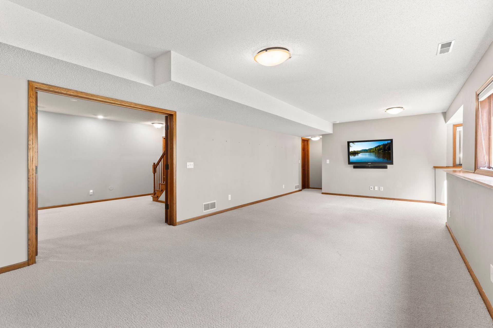 3563 Rae Lane, Woodbury, MN 55125 3563 Rae Lane, Woodbury, MN 55125