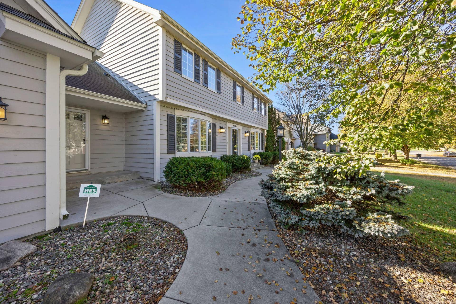 3563 Rae Lane, Woodbury, MN 55125 3563 Rae Lane, Woodbury, MN 55125
