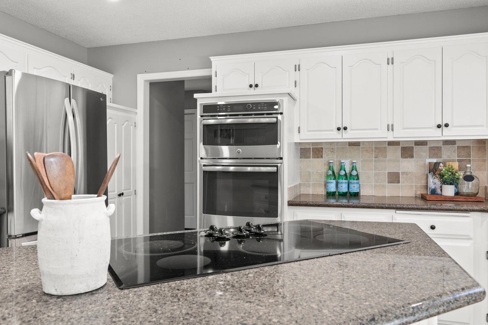 3563 Rae Lane, Woodbury, MN 55125 3563 Rae Lane, Woodbury, MN 55125