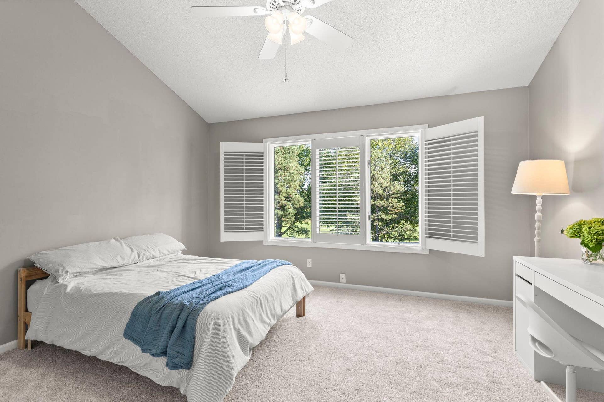 3563 Rae Lane, Woodbury, MN 55125 Second bedroom upstairs with vaulted ceiling