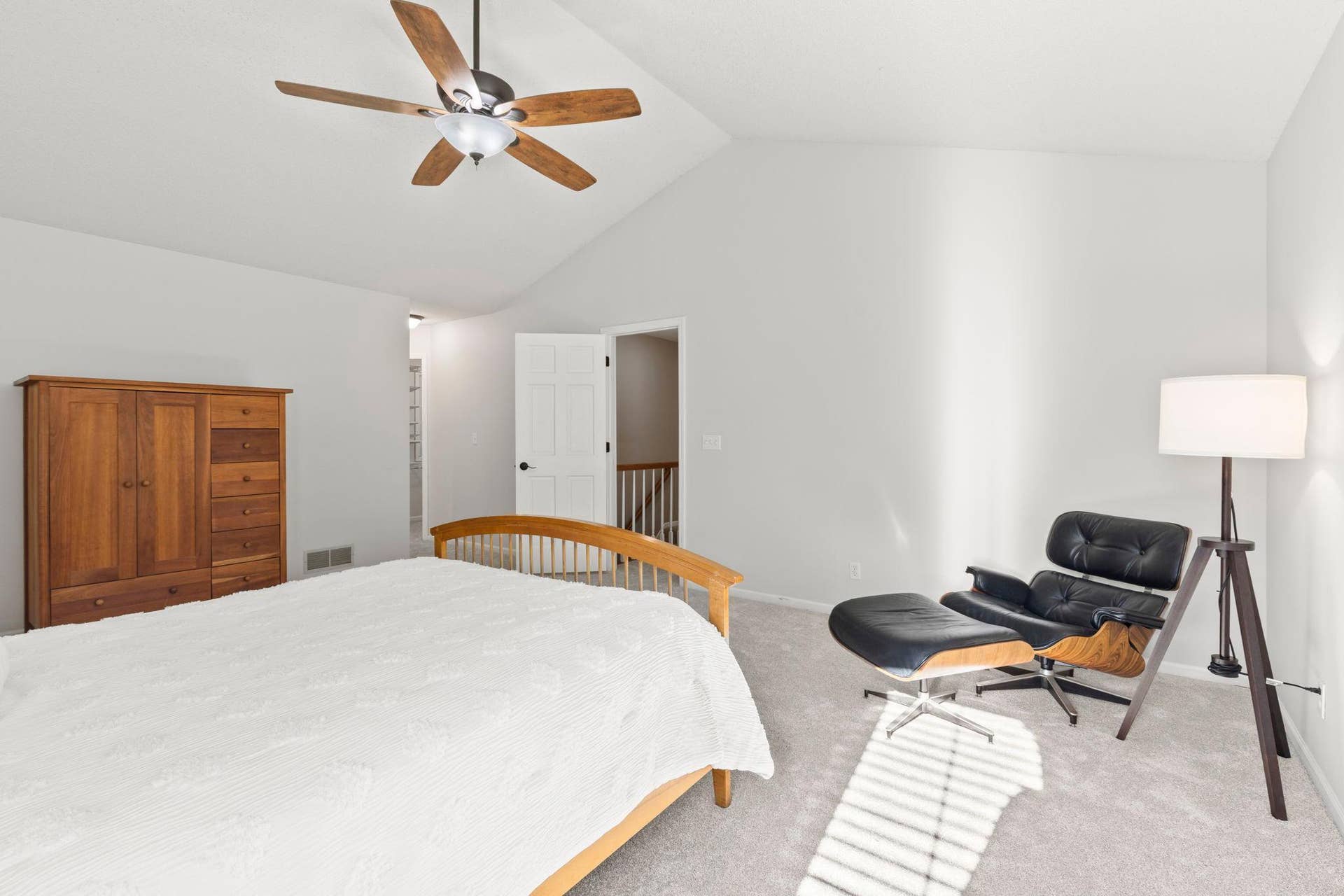 3563 Rae Lane, Woodbury, MN 55125 3563 Rae Lane, Woodbury, MN 55125
