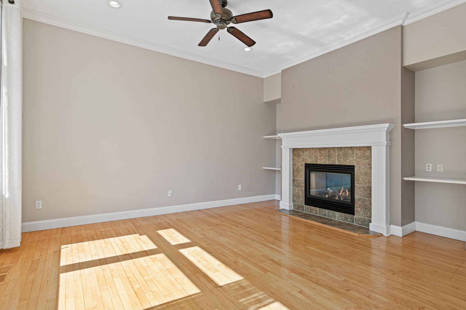 2417 87th Trail N, Brooklyn Park, MN 55443 2417 87th Trail N-4.jpg