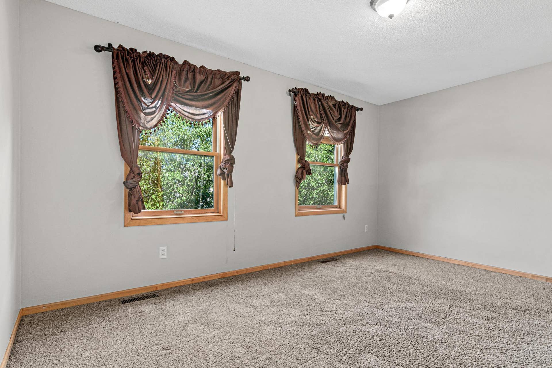 2417 87th Trail N, Brooklyn Park, MN 55443 2417 87th Trail N-28.jpg