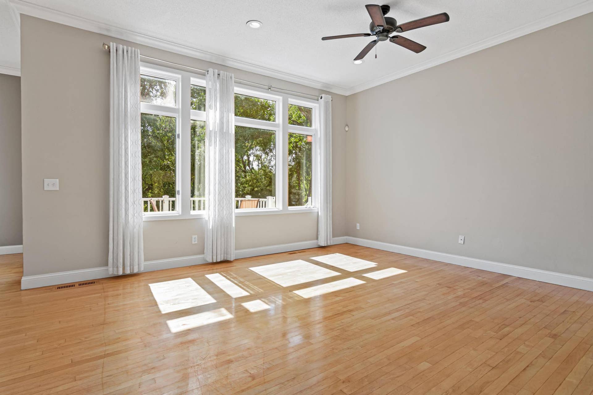 2417 87th Trail N, Brooklyn Park, MN 55443 2417 87th Trail N-3.jpg