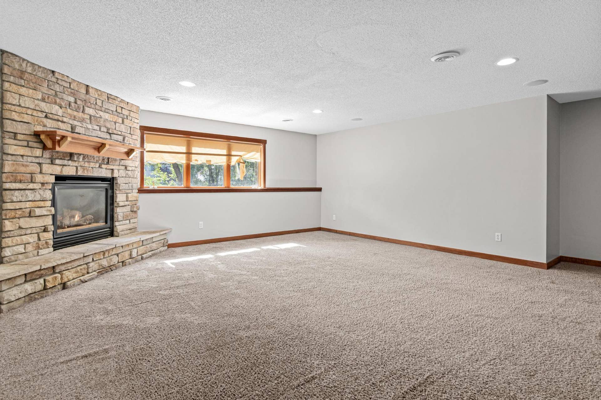 2417 87th Trail N, Brooklyn Park, MN 55443 2417 87th Trail N-19.jpg