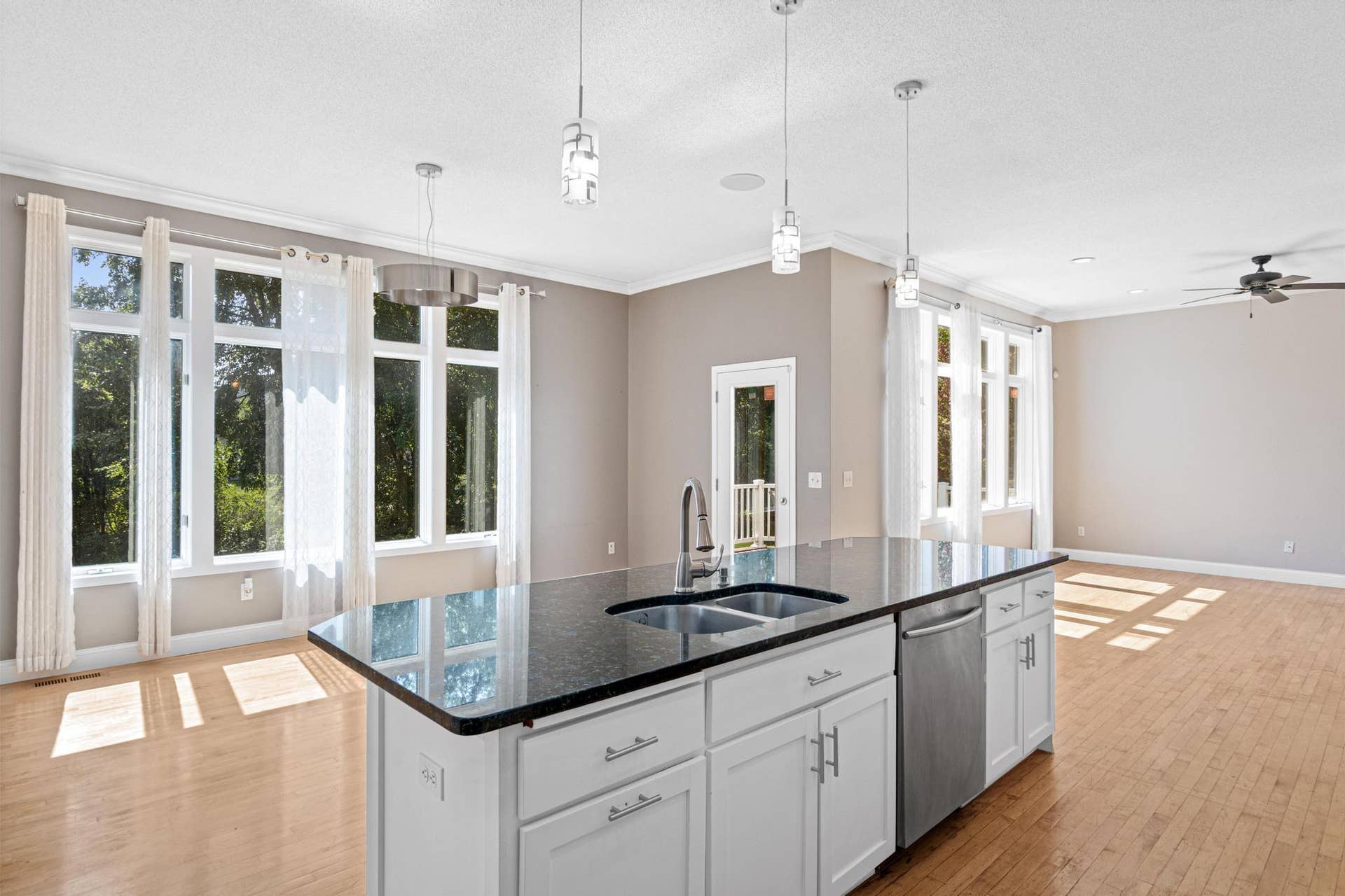 2417 87th Trail N, Brooklyn Park, MN 55443 2417 87th Trail N-15.jpg
