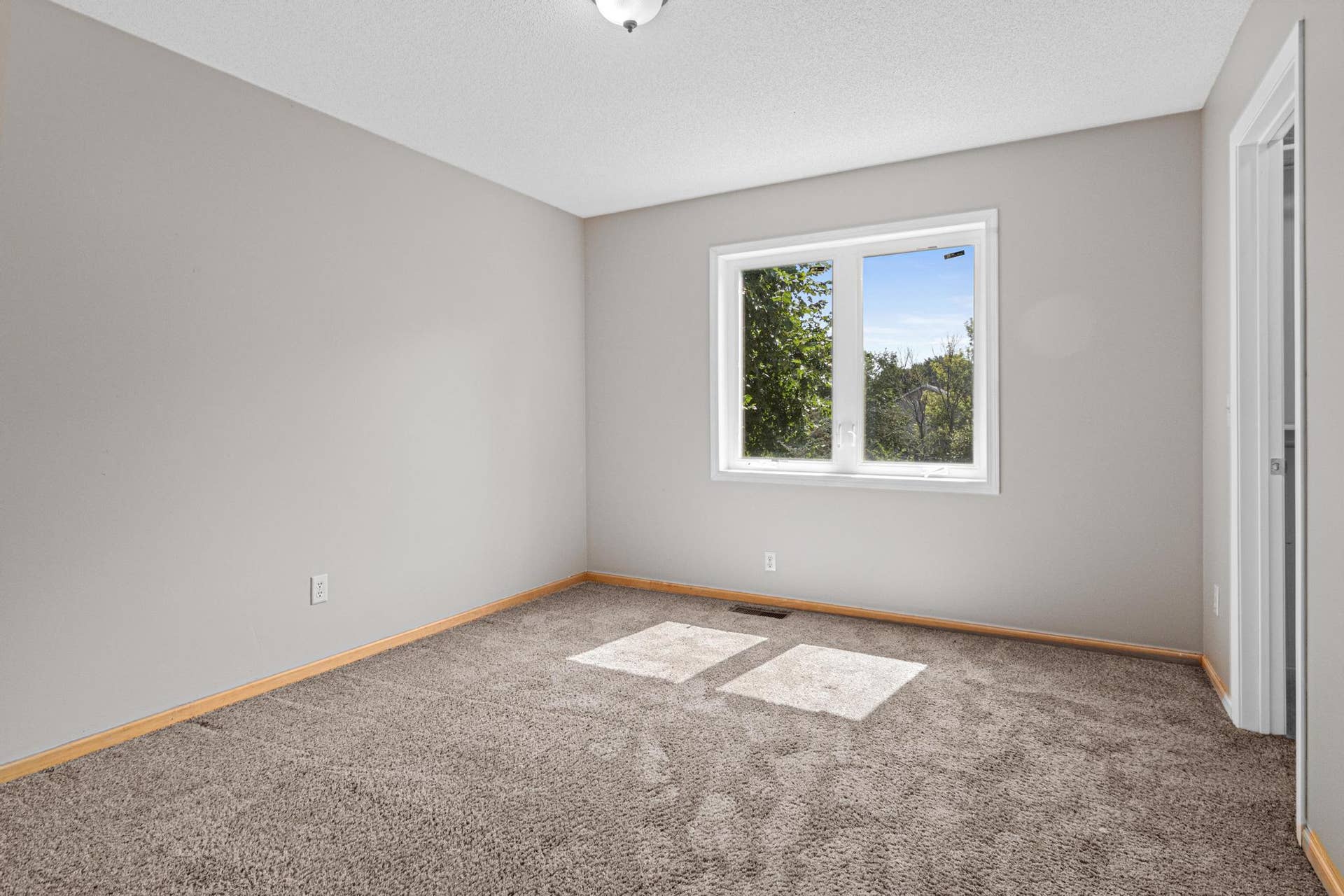2417 87th Trail N, Brooklyn Park, MN 55443 2417 87th Trail N-31.jpg