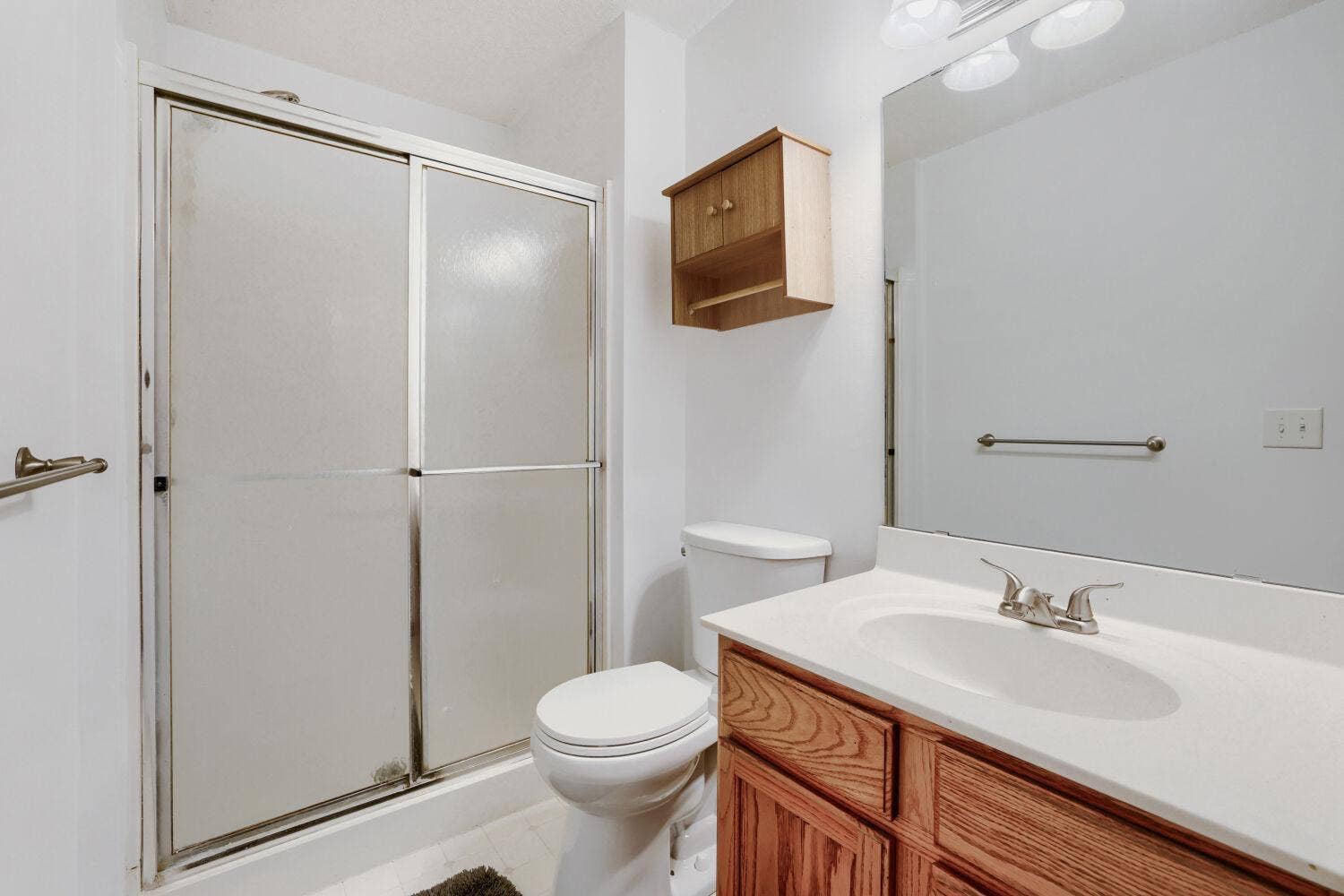 15663 Finch Avenue, Apple Valley, MN 55124 Lower-level full bathroom.