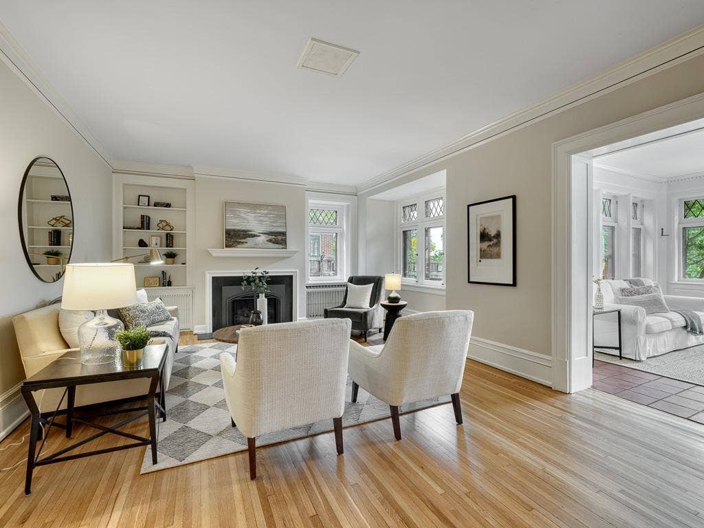 754 Linwood Avenue, 100, Saint Paul, MN 55105 11 - Family Room.jpg